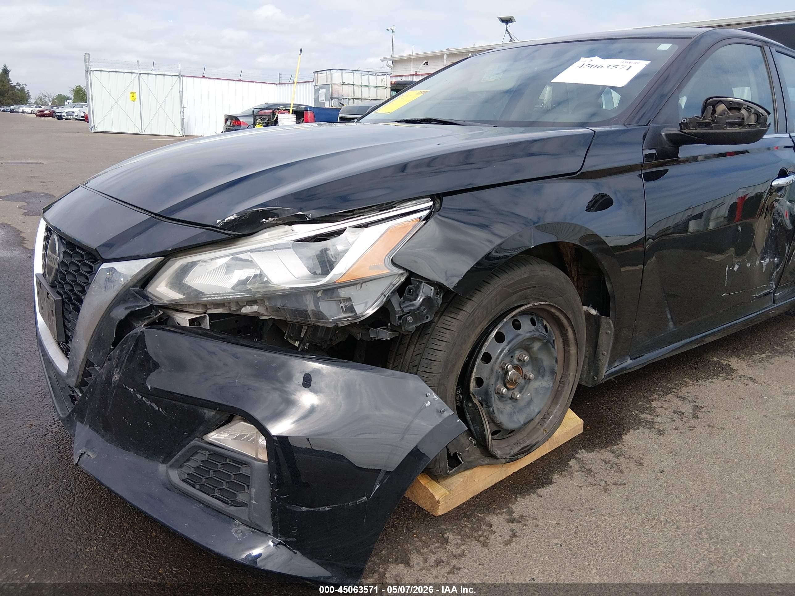 2019 Nissan Altima 2.5 S Черный vin: 1N4BL4BV0KC231584