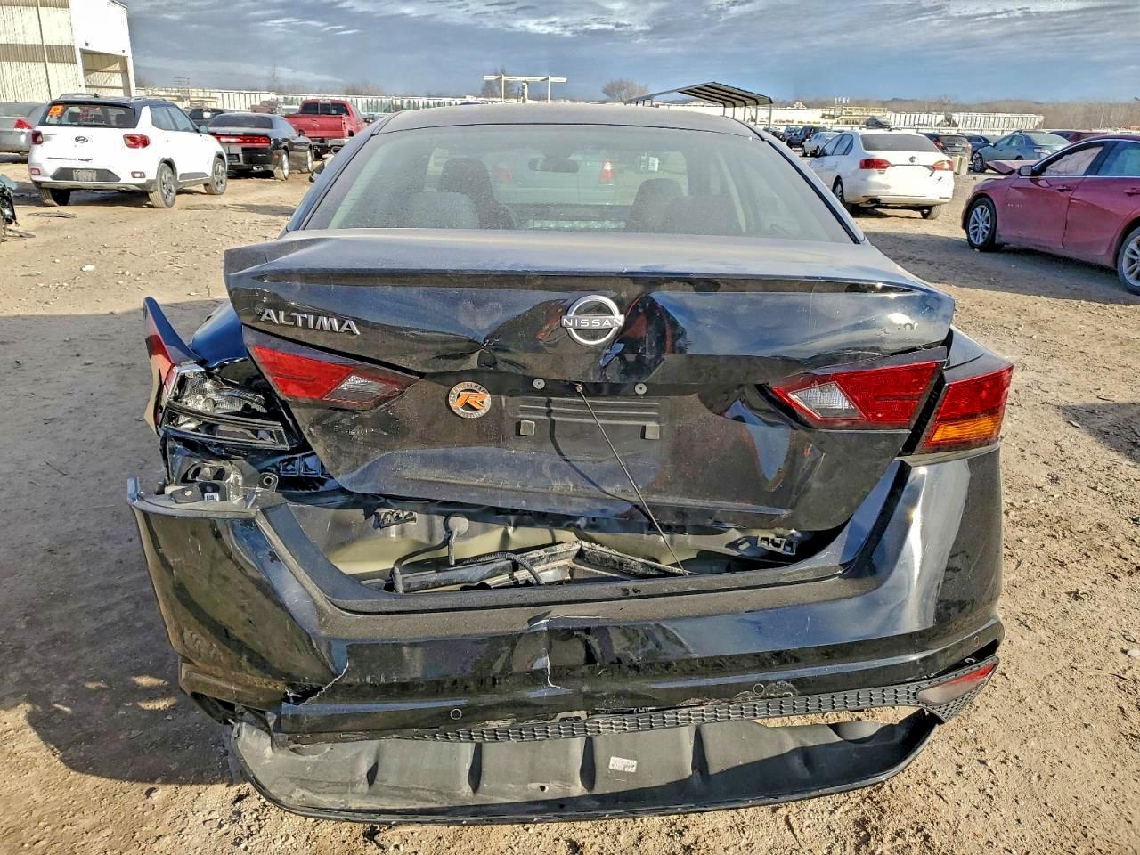 2023 Nissan Altima S Черный vin: 1N4BL4BV3PN334543