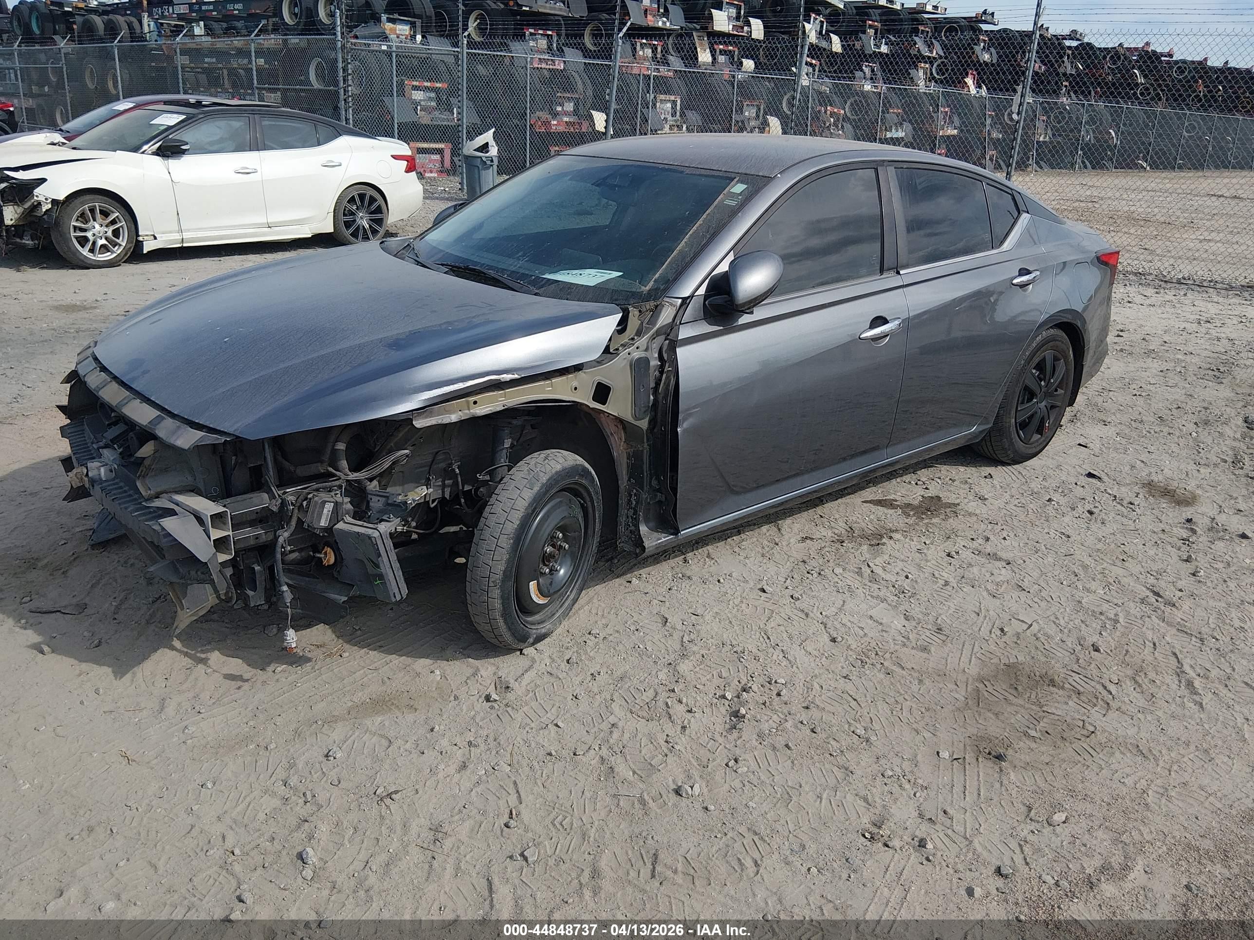 2019 Nissan Altima 2.5 S Серый vin: 1N4BL4BV9KC195569