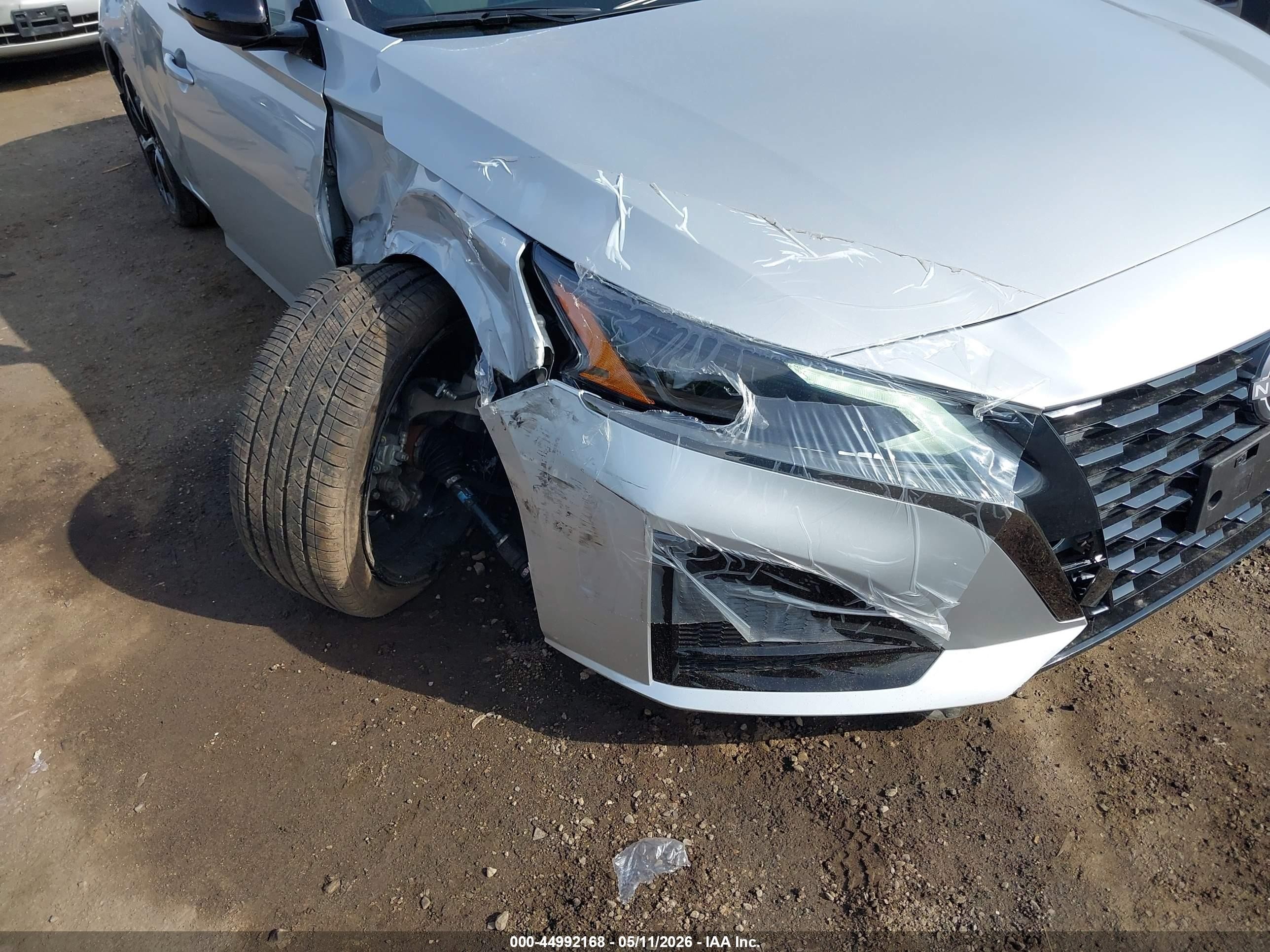 2025 Nissan Altima Sr Fwd Серебряный vin: 1N4BL4CV2SN405609