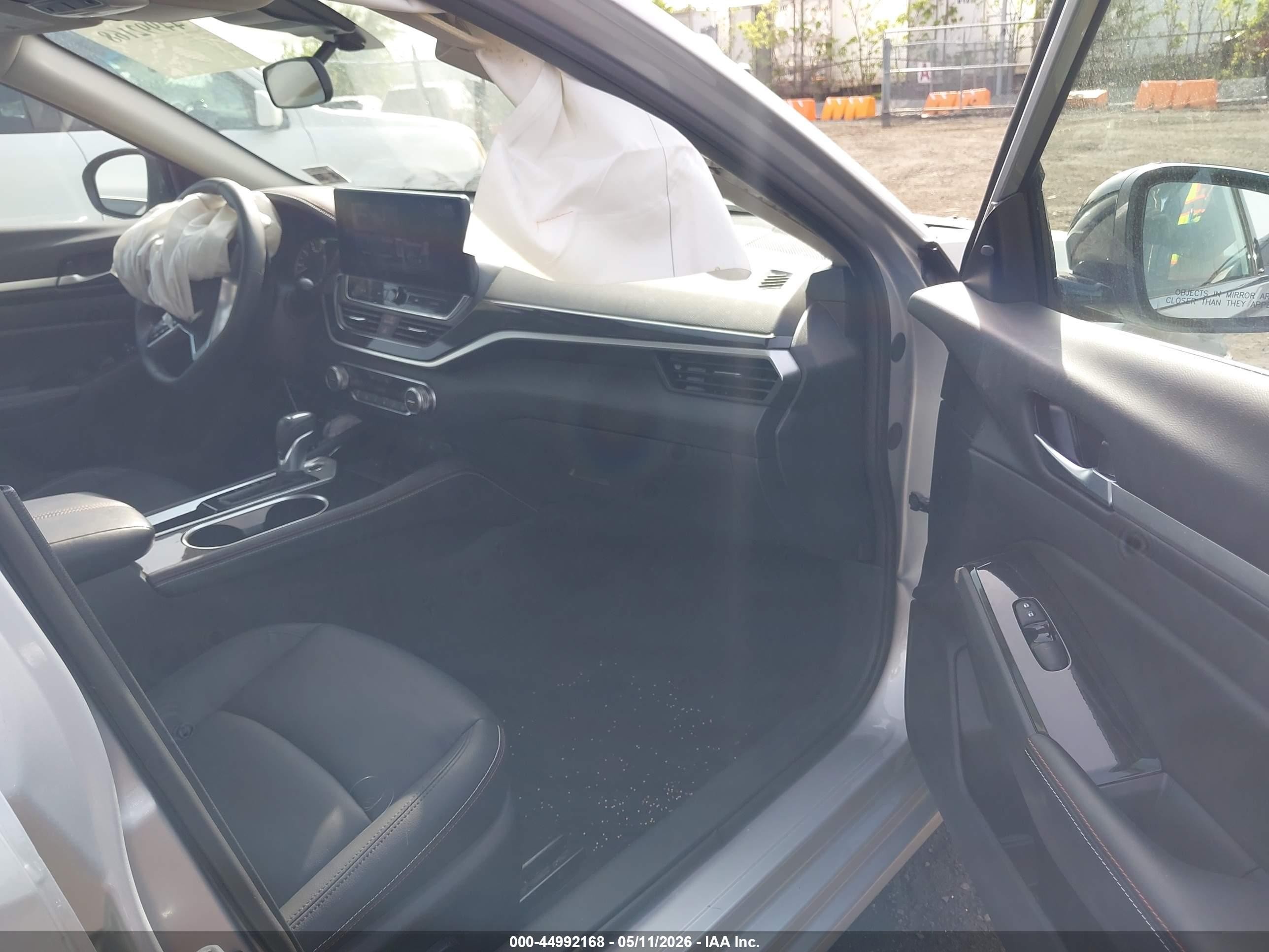 2025 Nissan Altima Sr Fwd Серебряный vin: 1N4BL4CV2SN405609