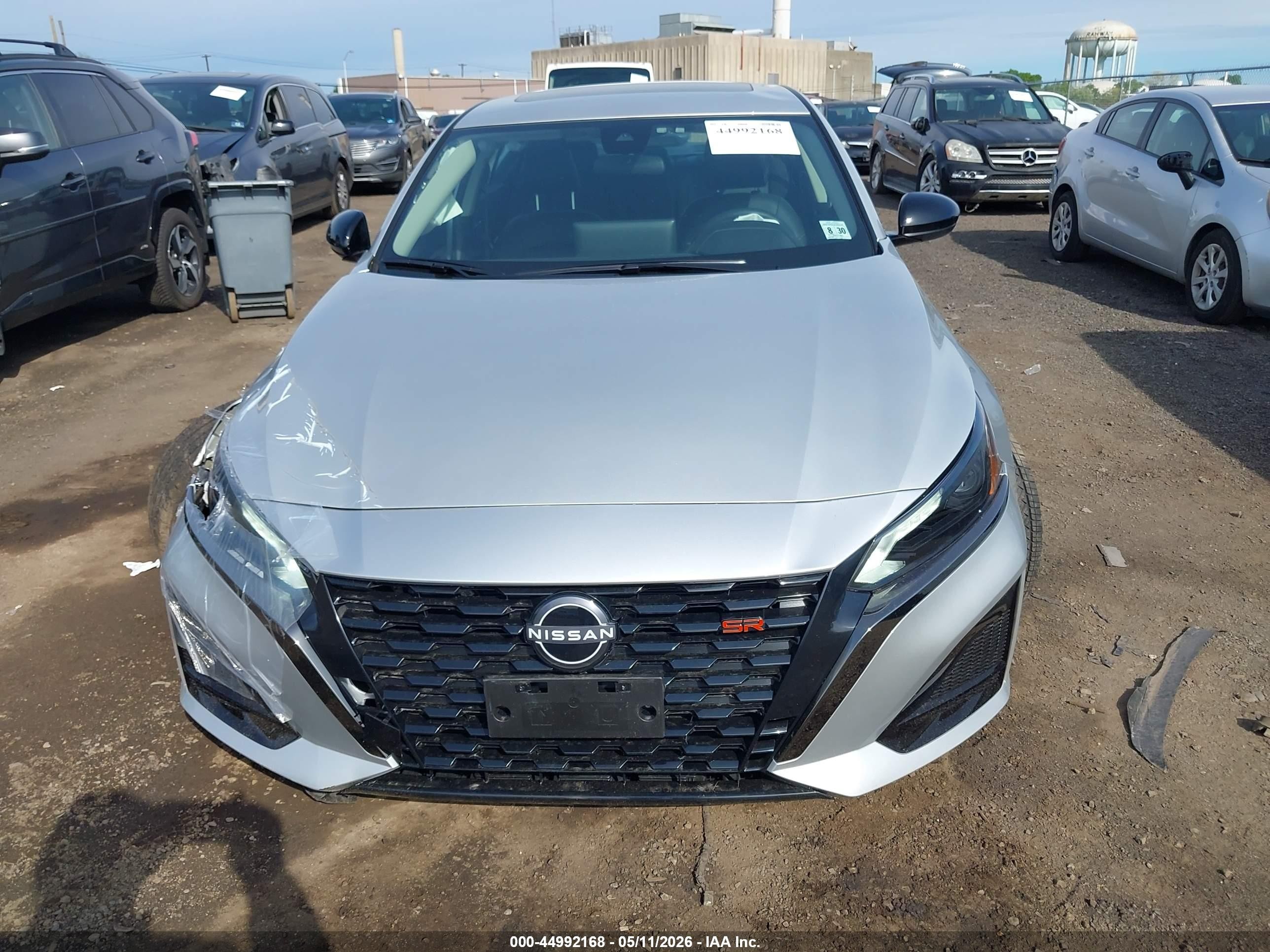 2025 Nissan Altima Sr Fwd Серебряный vin: 1N4BL4CV2SN405609