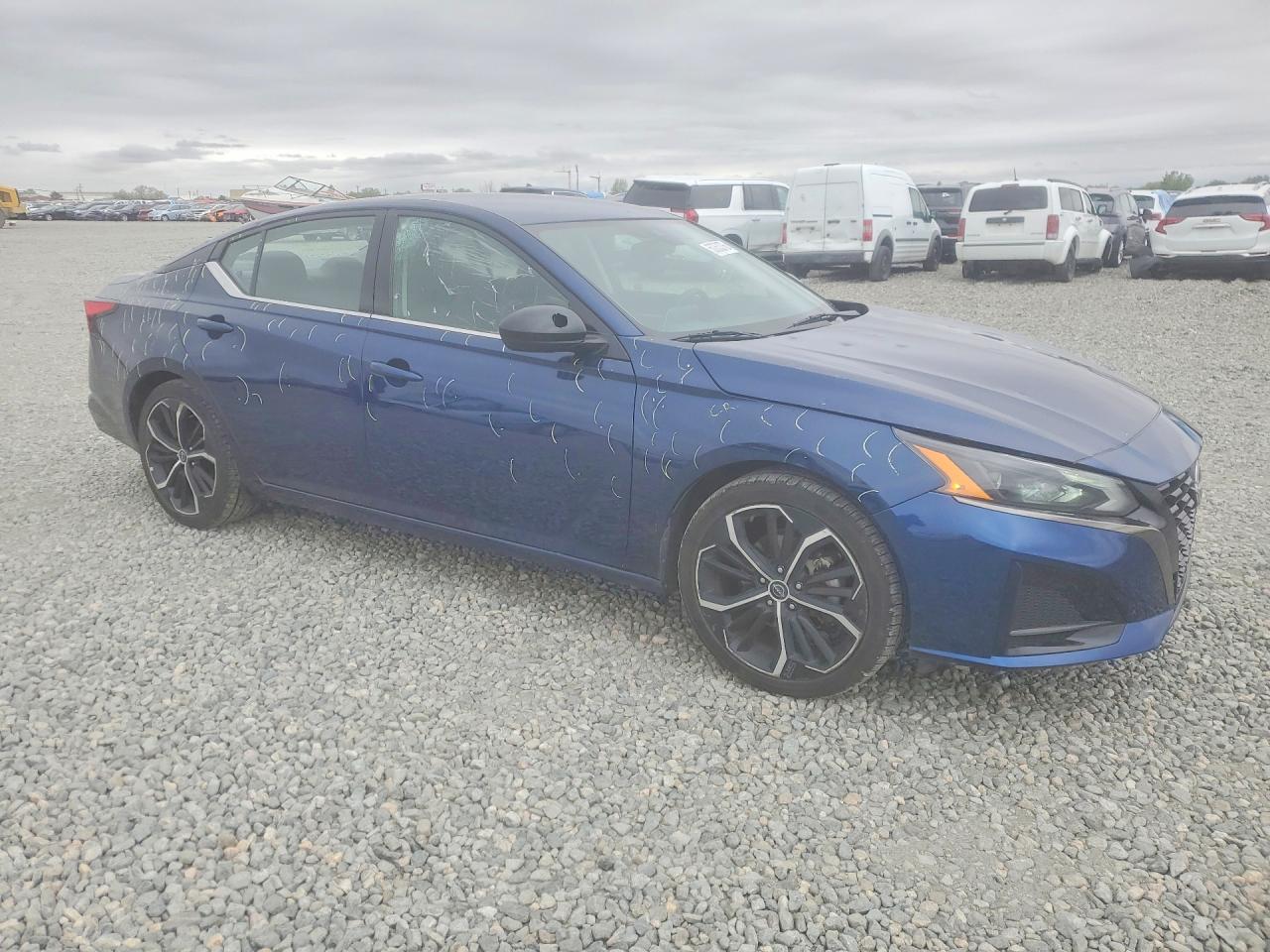 2023 Nissan Altima Blue vin: 1N4BL4CV5PN332372