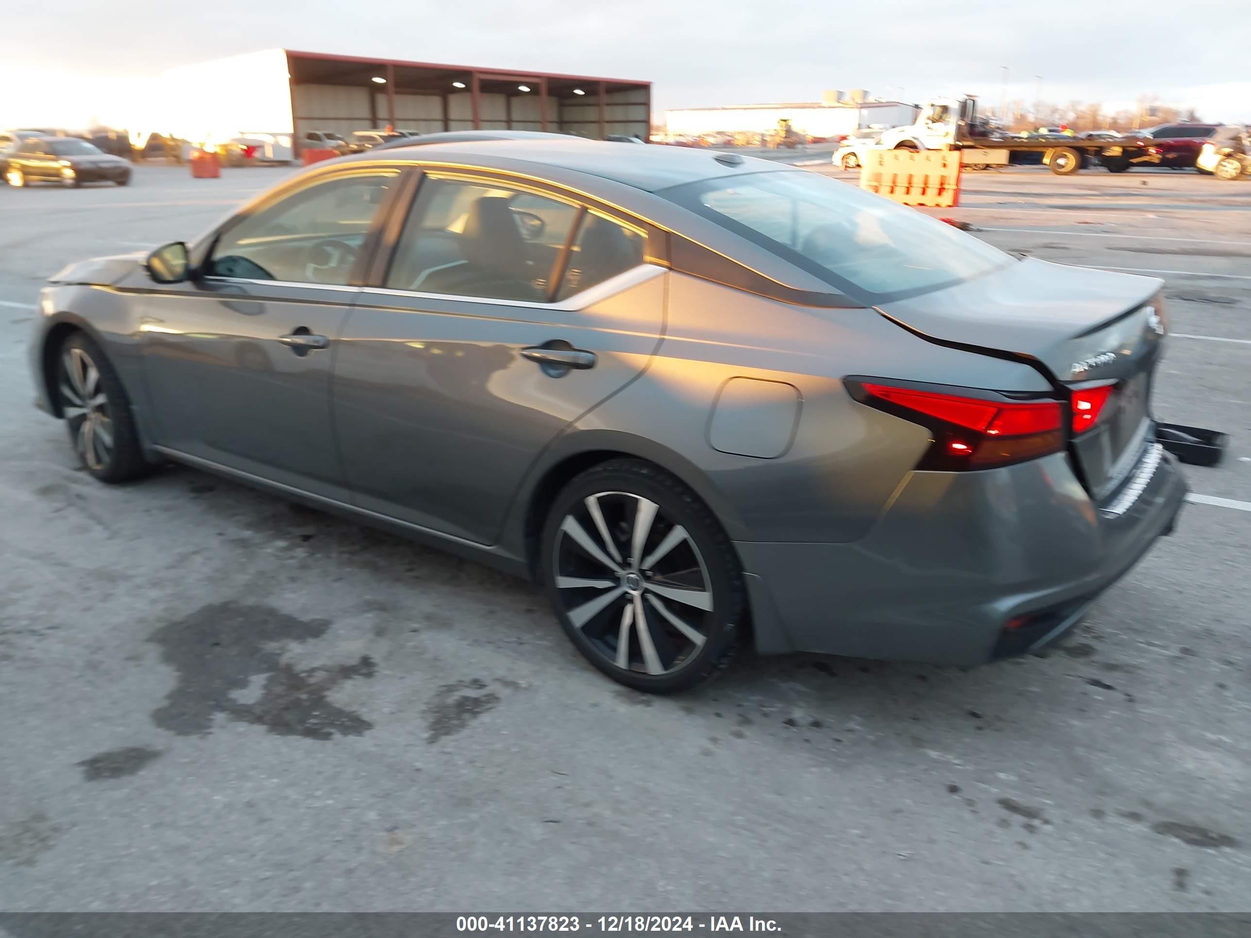 2021 Nissan Altima Sr Fwd Gray vin: 1N4BL4CV6MN416082
