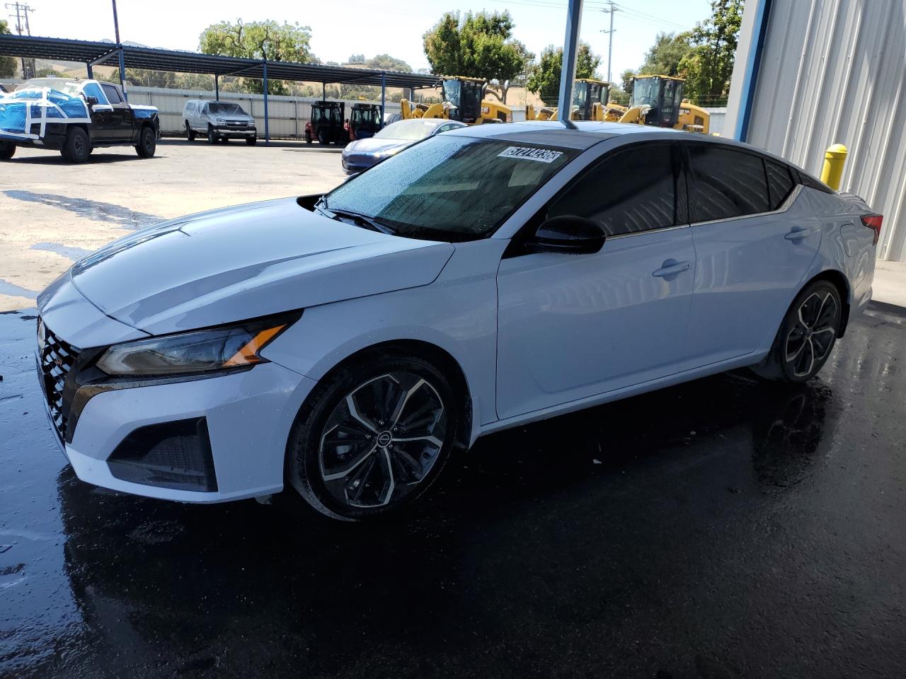 2023 Nissan Altima Sr Gray vin: 1N4BL4CV6PN343803 Damage: Left Front Fender, Chipped, 3