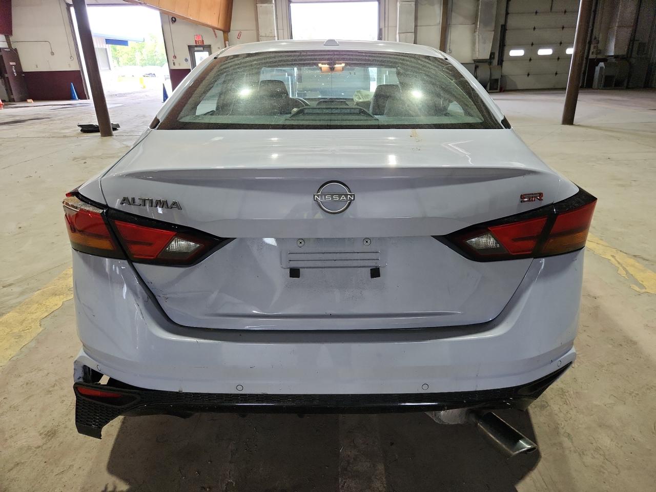 2024 Nissan Altima Sr Gray vin: 1N4BL4CV6RN420379 Damage: Deck Lid, Dent(S) W/ Paint Dmg, 5 To 6 Inches