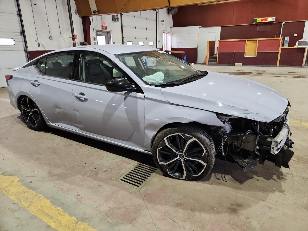 2024 Nissan Altima Sr Gray vin: 1N4BL4CV6RN420379 Damage: Right Head Lamp, Broken, Replacement Required