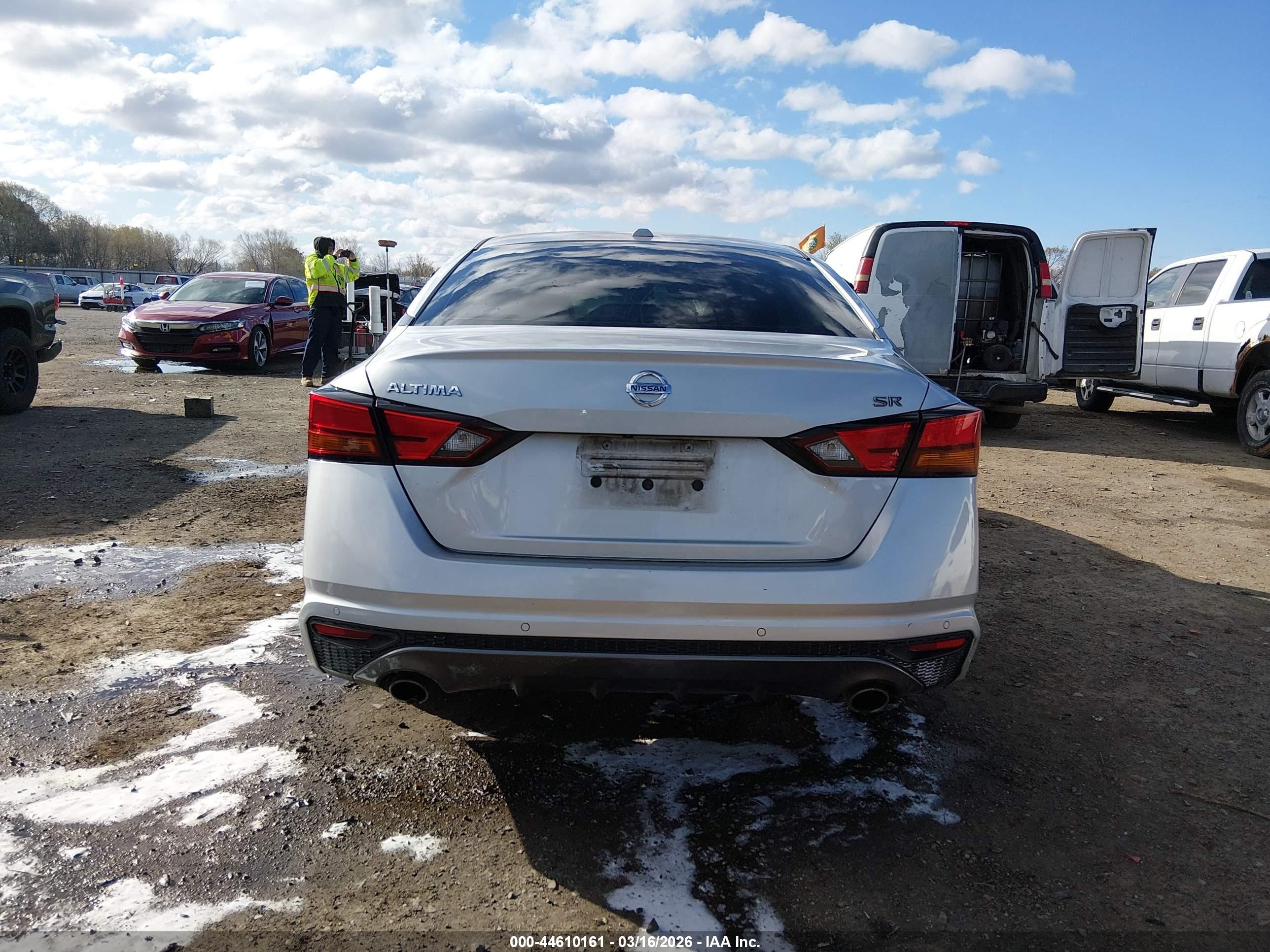 2020 Nissan Altima Sr Fwd Silver vin: 1N4BL4CV9LN319375