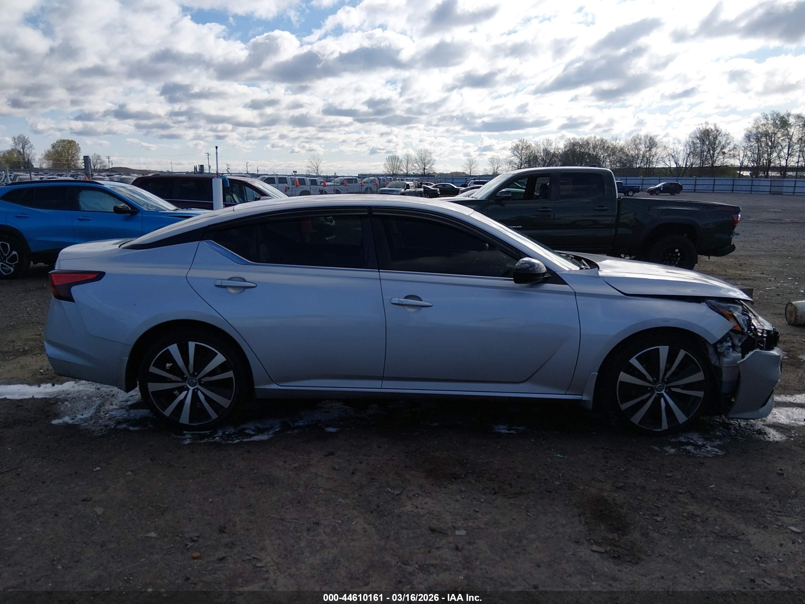 2020 Nissan Altima Sr Fwd Silver vin: 1N4BL4CV9LN319375