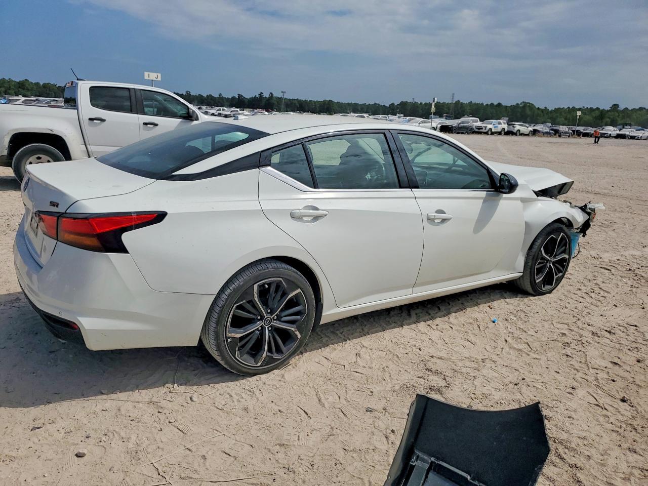 2024 Nissan Altima Sr White vin: 1N4BL4CV9RN370142