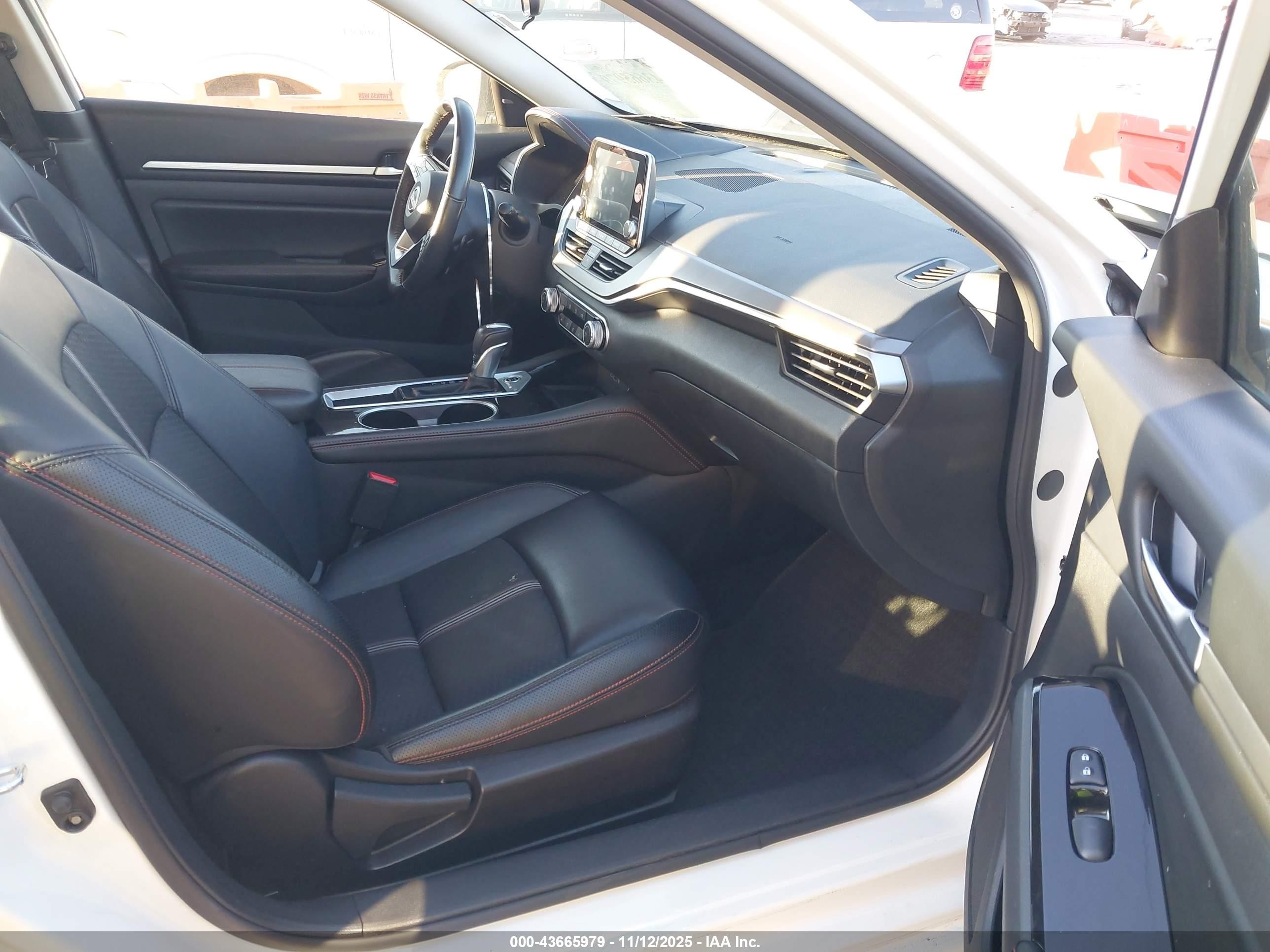2024 Nissan Altima Sr Fwd Белый vin: 1N4BL4CVXRN389363