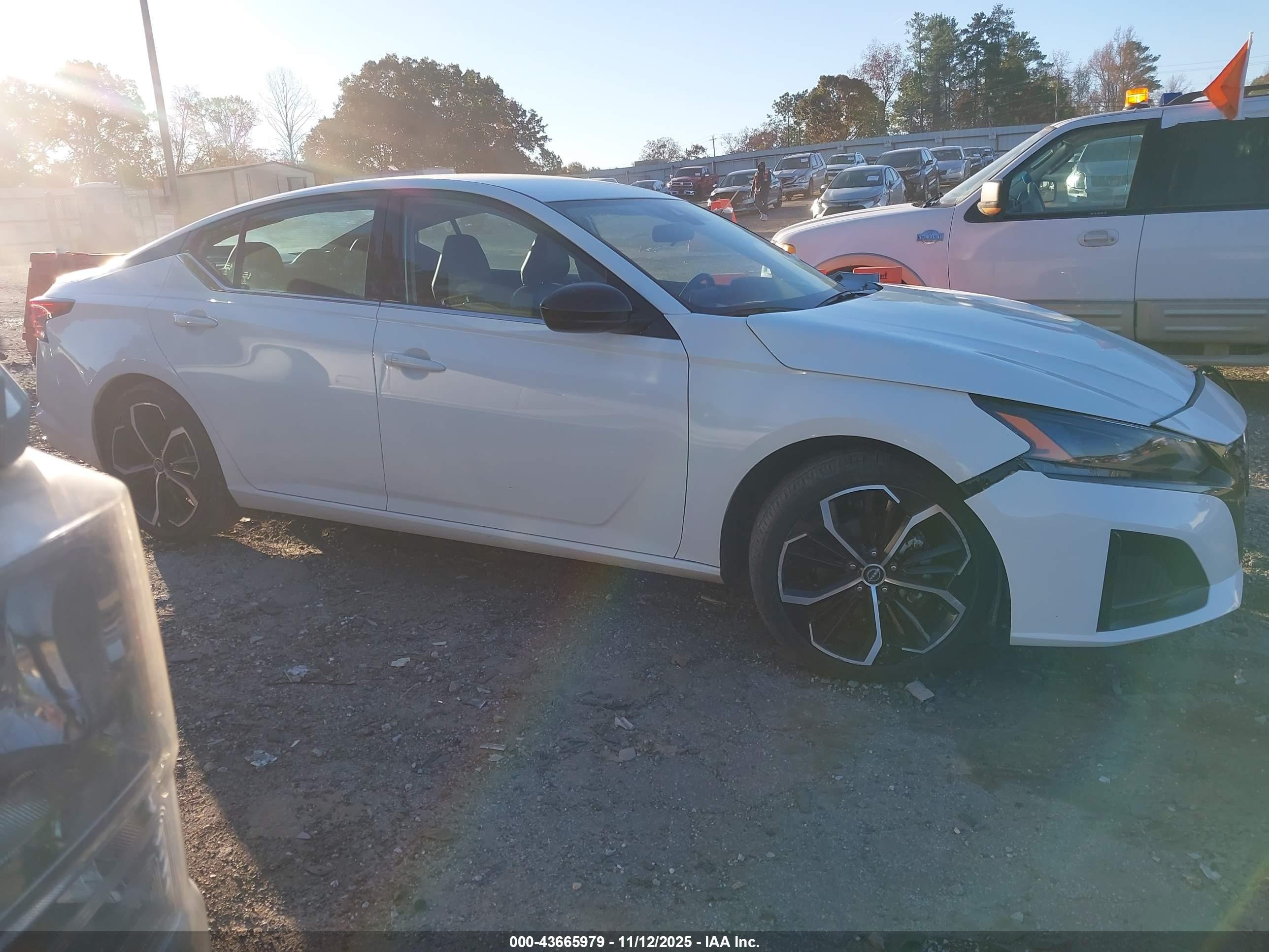 2024 Nissan Altima Sr Fwd Белый vin: 1N4BL4CVXRN389363