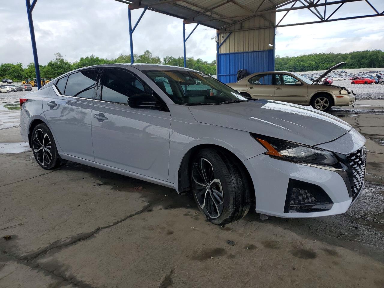 2024 Nissan Altima Sr Gray vin: 1N4BL4CVXRN434530