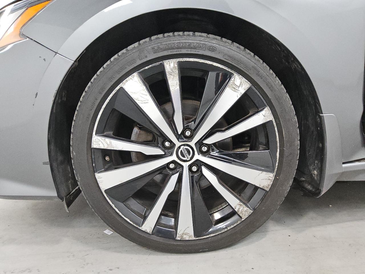 2019 Nissan Altima Sr Orange vin: 1N4BL4CW2KC140212 Damage: Left Front Wheel, Curb Rash, > 12 Inches