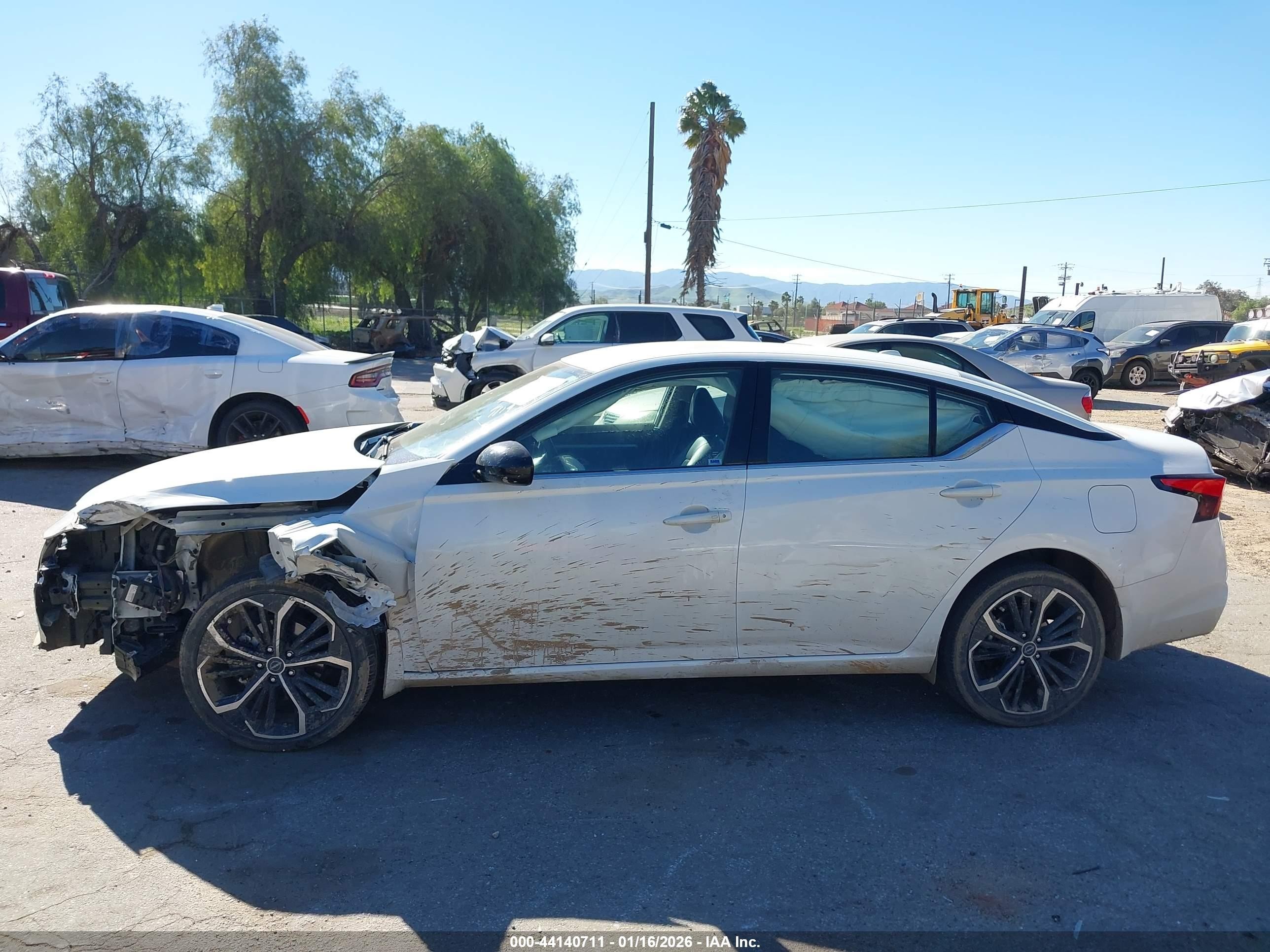 2023 Nissan Altima Sr Intelligent Awd White vin: 1N4BL4CW9PN406742