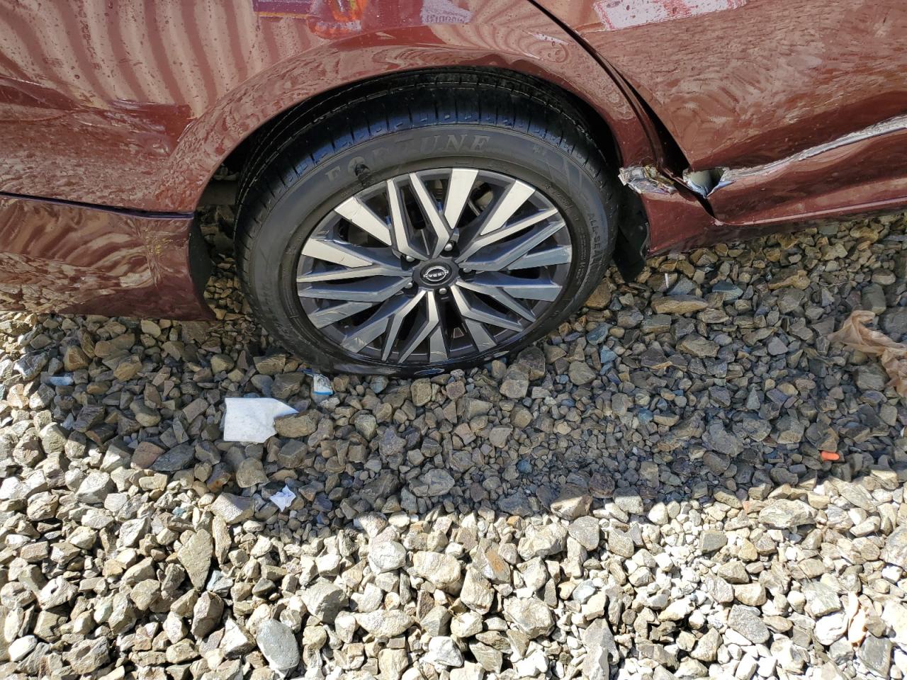 2024 Nissan Altima Sv Burgundy vin: 1N4BL4DV0RN323497 Damage: Right Rear Wheel, Curb Rash, > 12 Inches