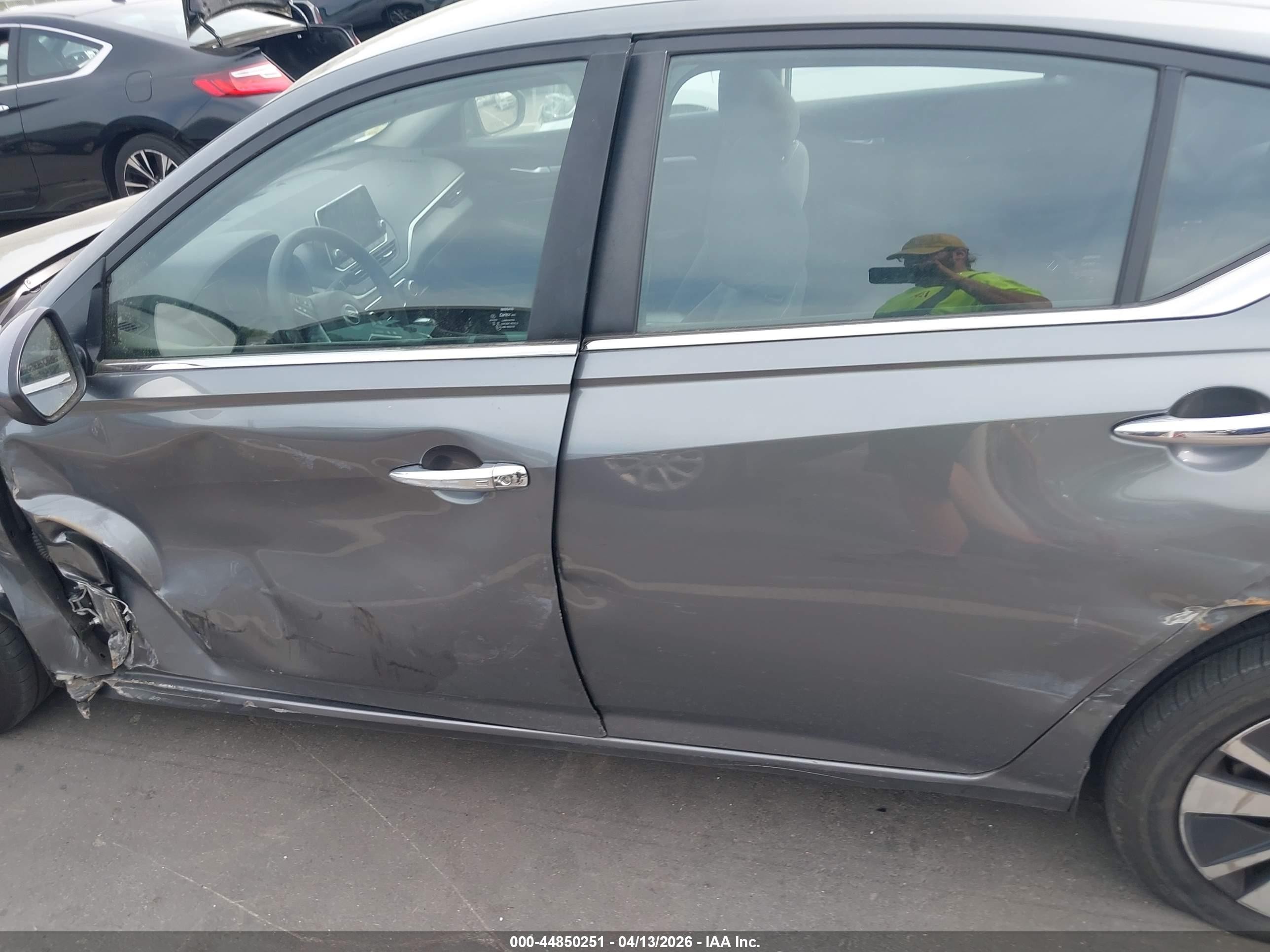 2022 Nissan Altima Sv Fwd Серый vin: 1N4BL4DV1NN352906