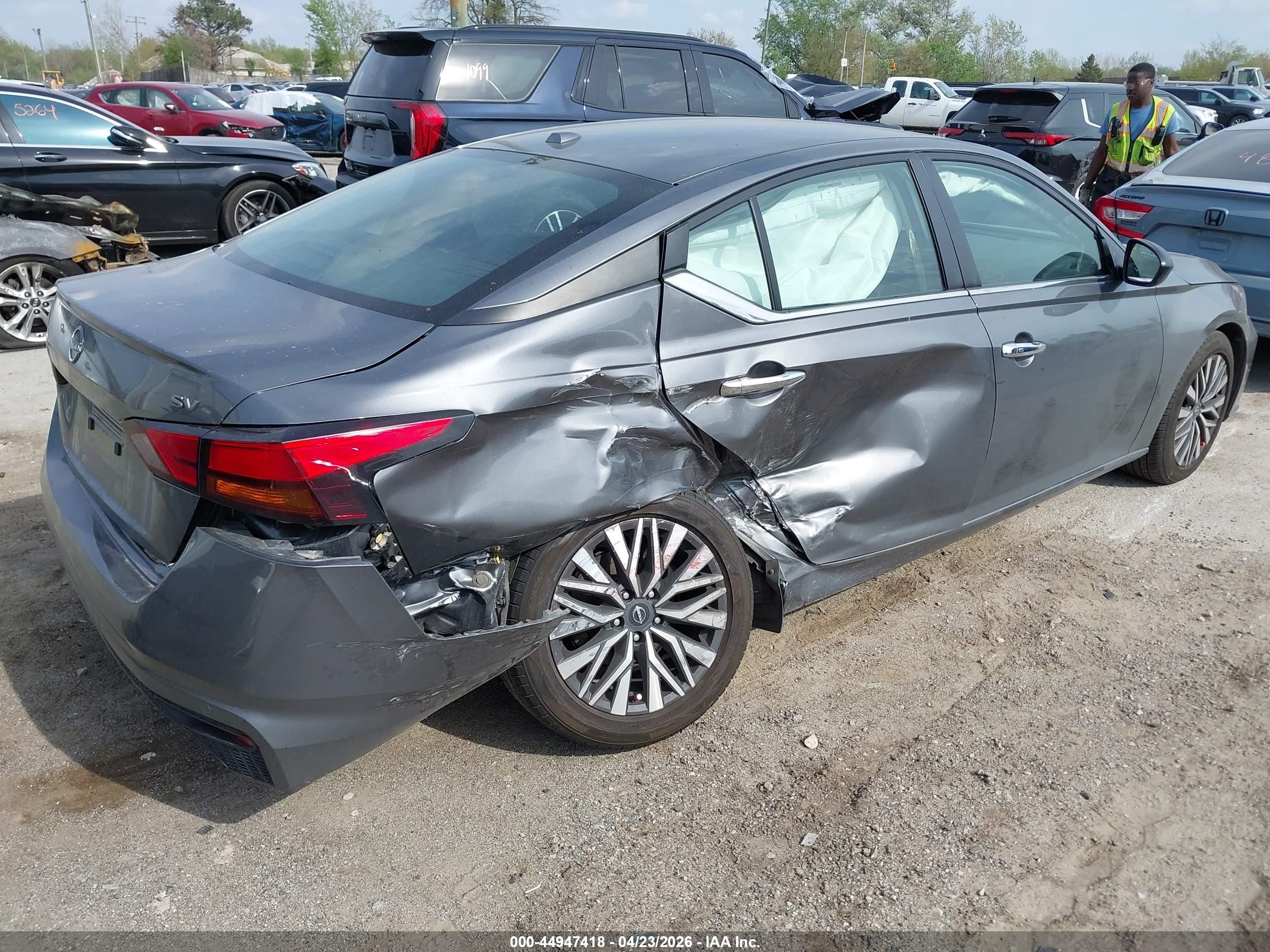 2024 Nissan Altima Sv Fwd Серый vin: 1N4BL4DV1RN333097