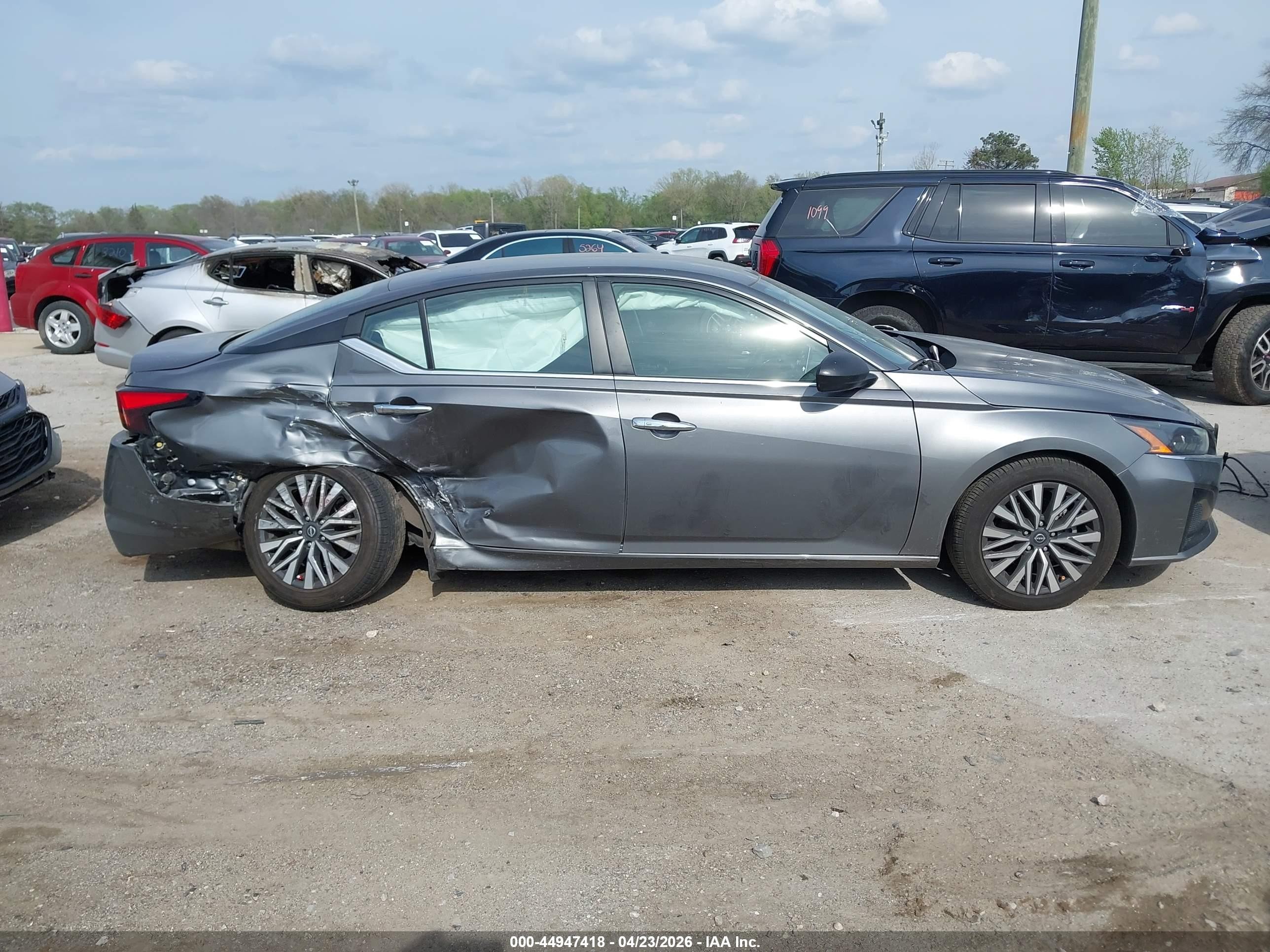 2024 Nissan Altima Sv Fwd Серый vin: 1N4BL4DV1RN333097