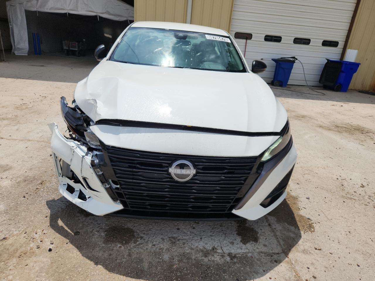 2026 Nissan Altima Sv White vin: 1N4BL4DV1TN312550 Damage: Grille, Broken, Replacement Required