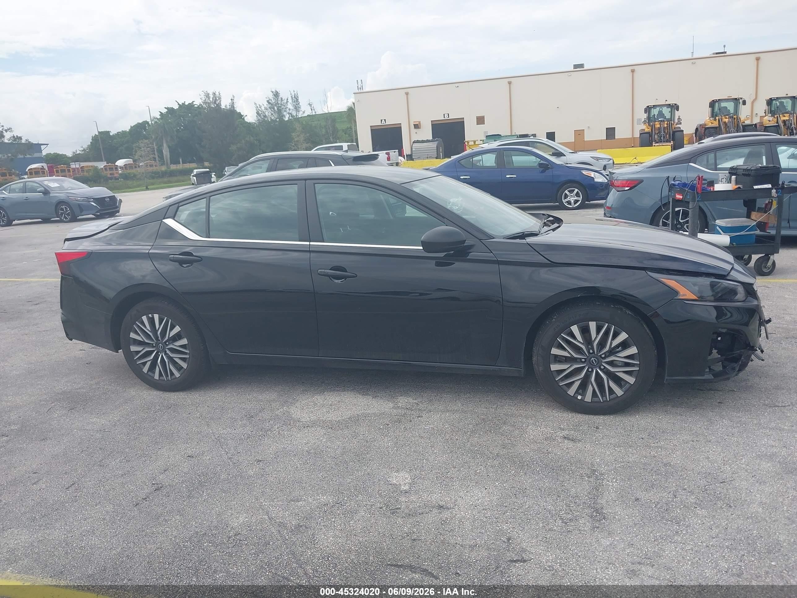 2026 Nissan Altima Sv Fwd Black vin: 1N4BL4DV1TN312855