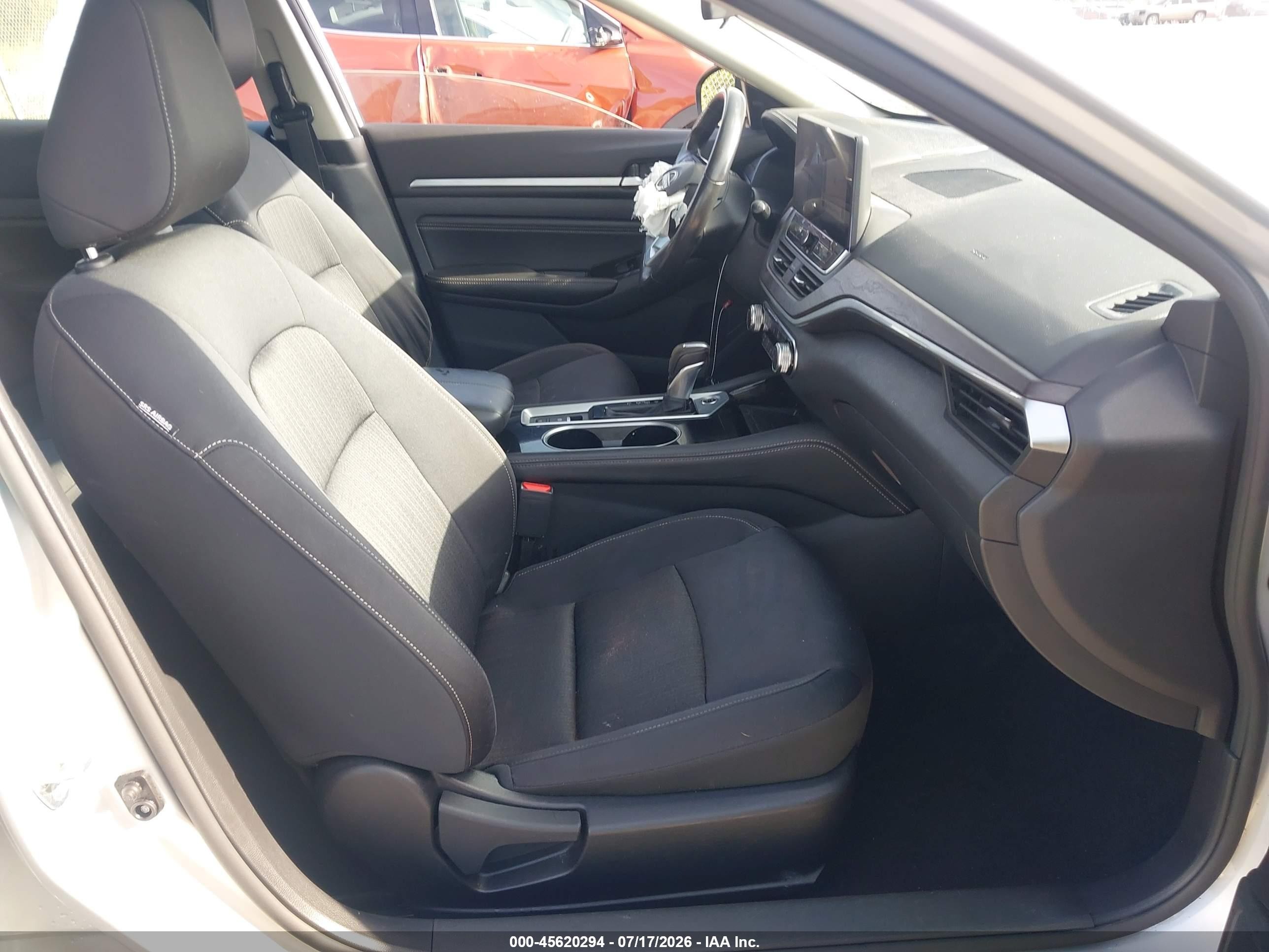 2023 Nissan Altima Sv Fwd Silver vin: 1N4BL4DV2PN337530