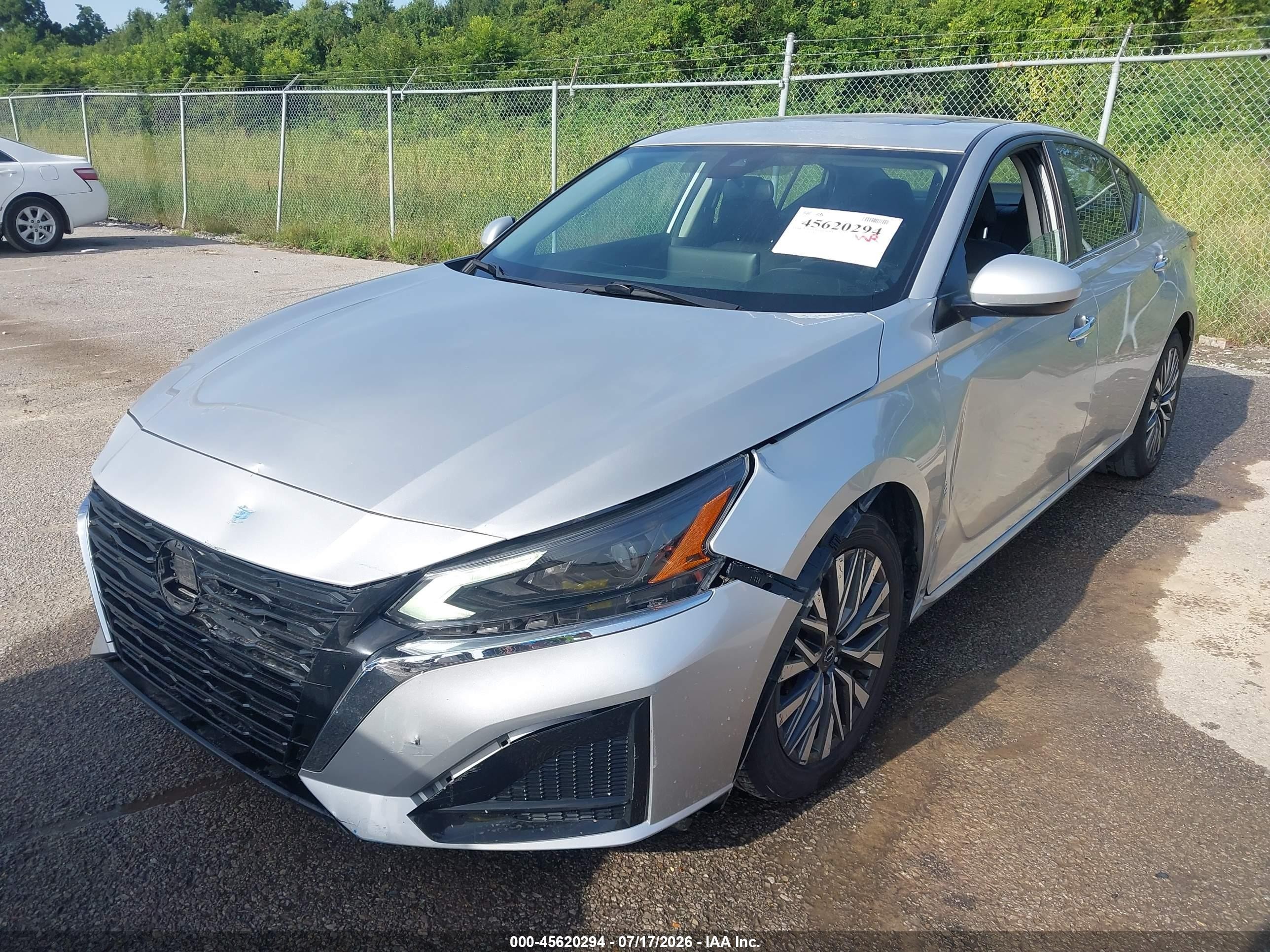 2023 Nissan Altima Sv Fwd Silver vin: 1N4BL4DV2PN337530
