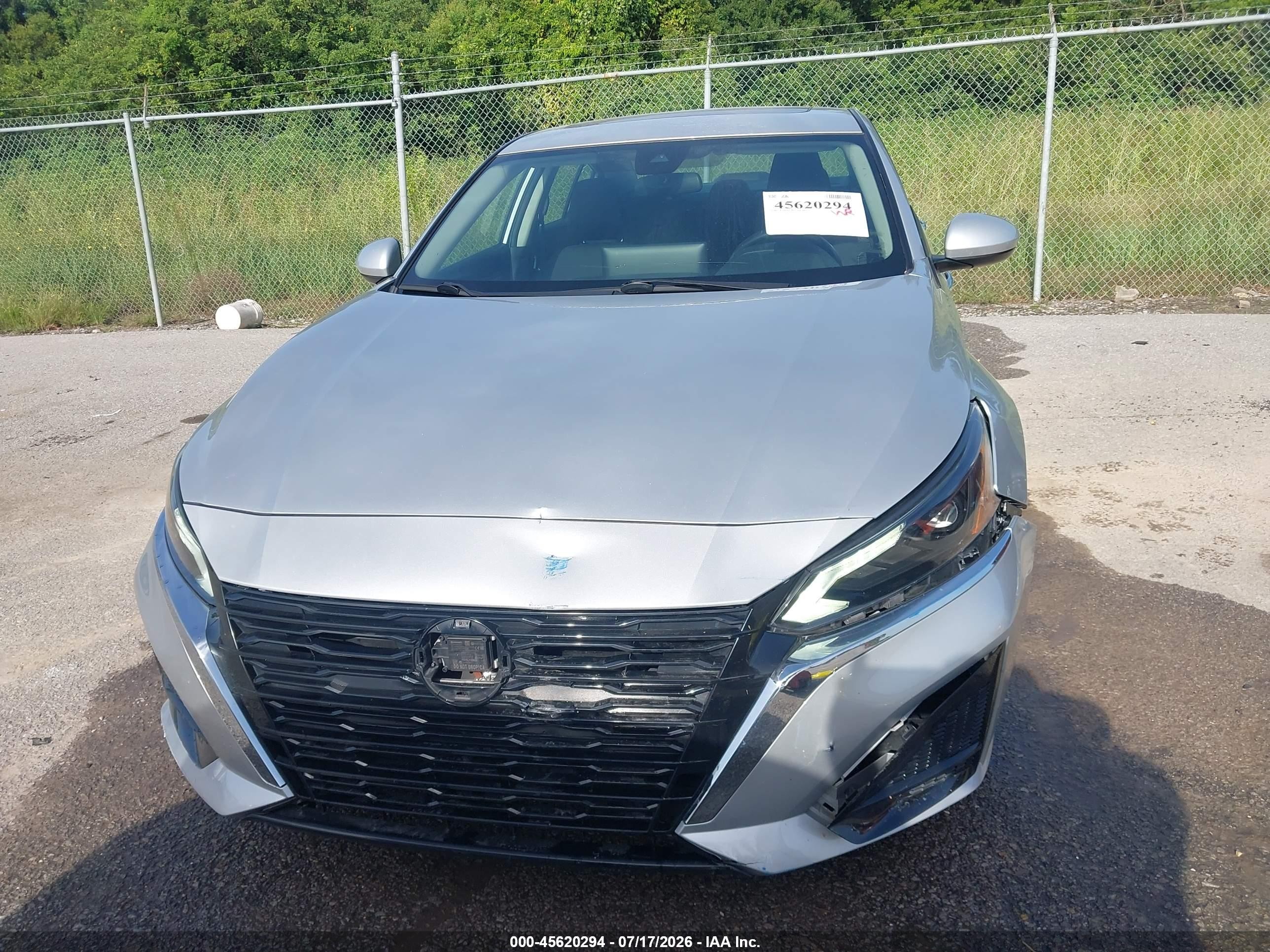 2023 Nissan Altima Sv Fwd Silver vin: 1N4BL4DV2PN337530