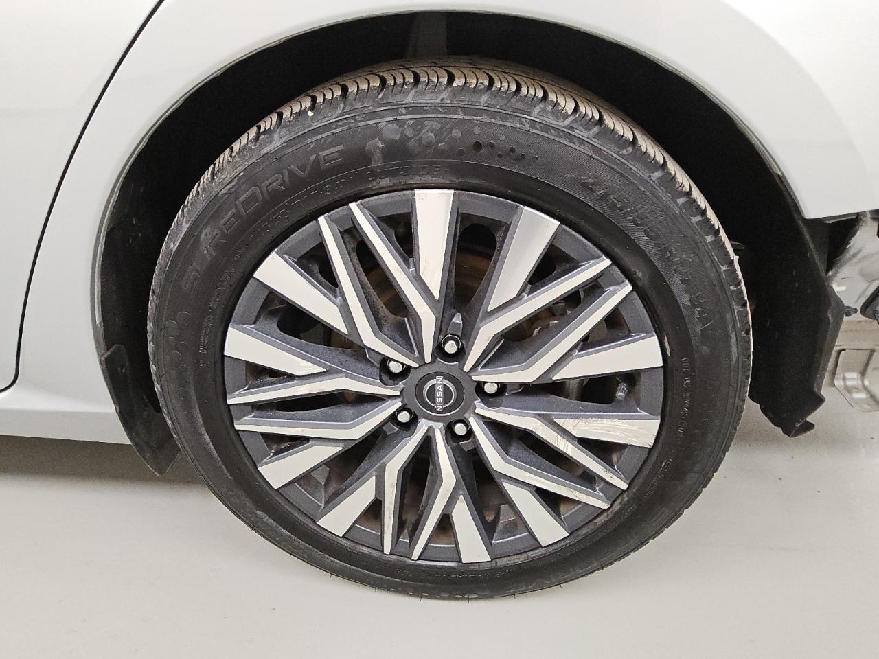 2023 Nissan Altima 2.5 Sv Silver vin: 1N4BL4DV2PN369619 Damage: Left Rear Wheel, Curb Rash, 7 To 8 Inches