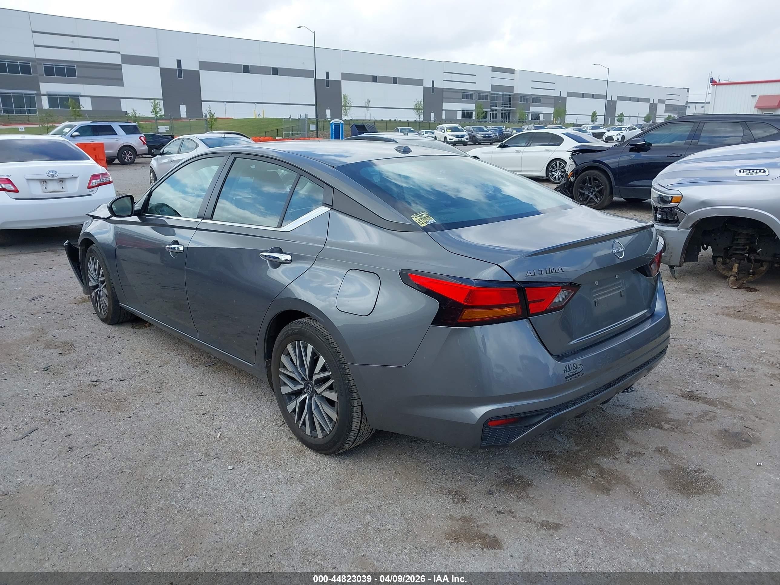 2023 Nissan Altima Sv Fwd Черный vin: 1N4BL4DV2PN376568