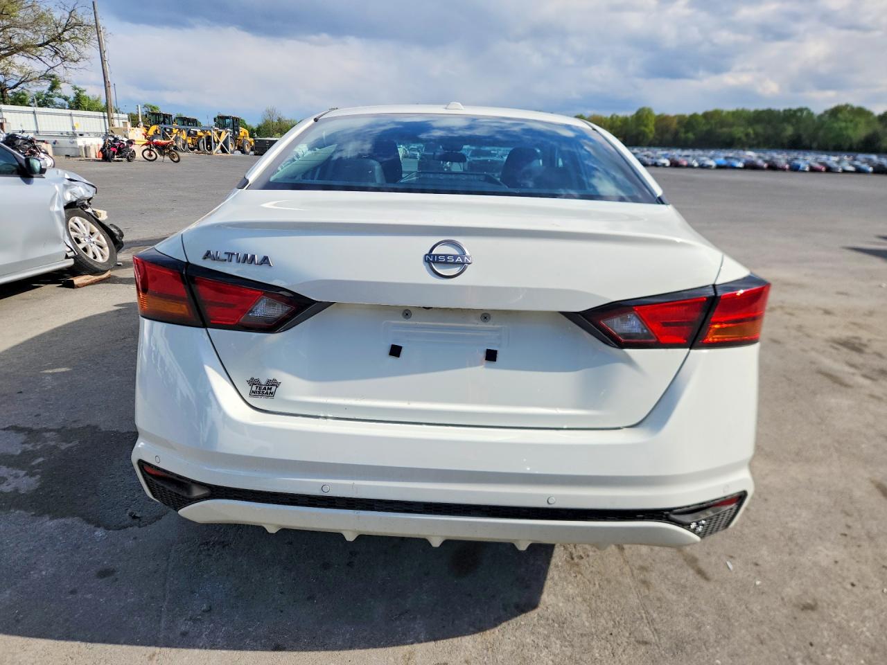 2025 Nissan Altima Sv White vin: 1N4BL4DV2SN342641