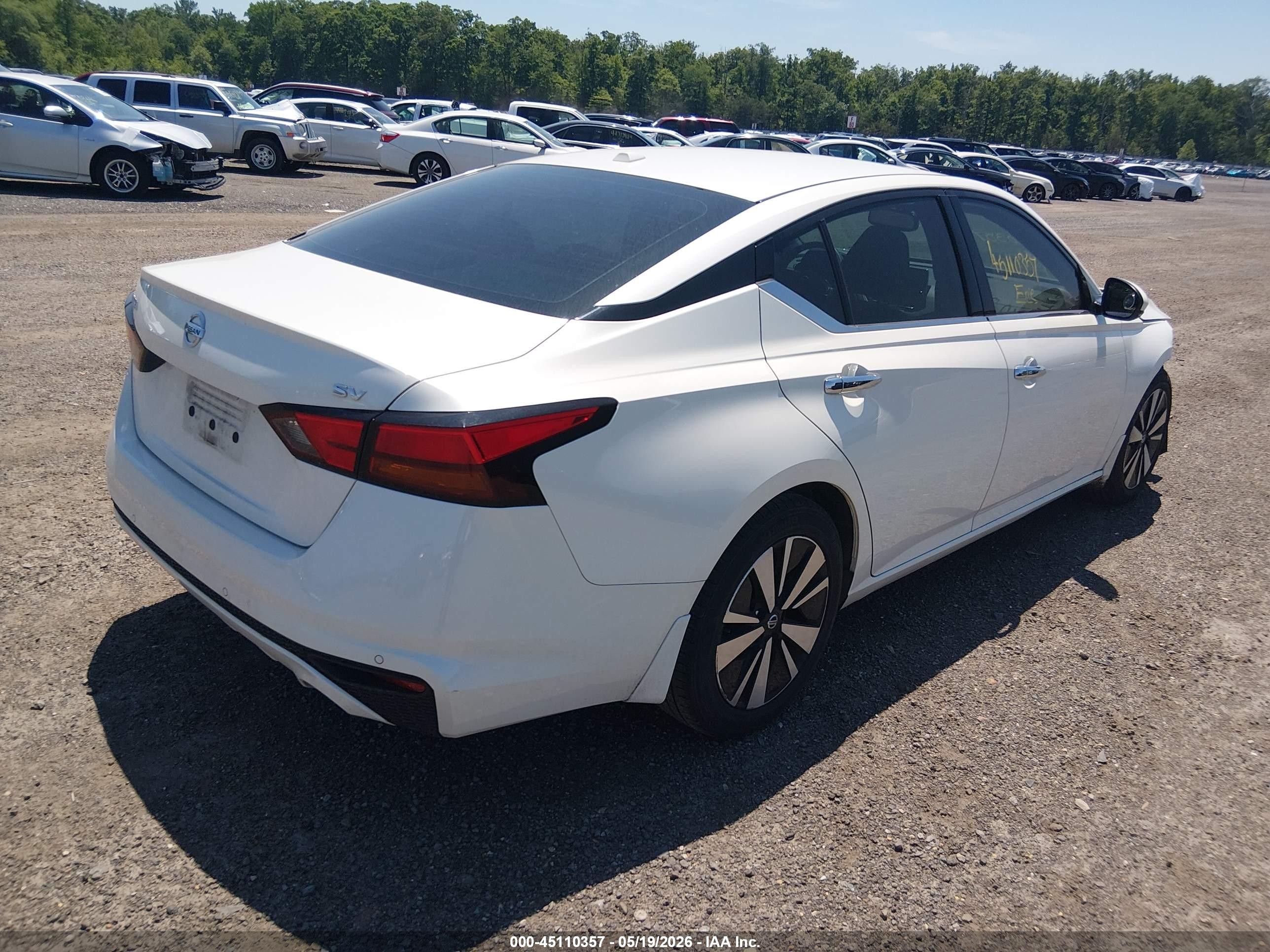 2019 Nissan Altima 2.5 Sv Белый vin: 1N4BL4DV3KC164315