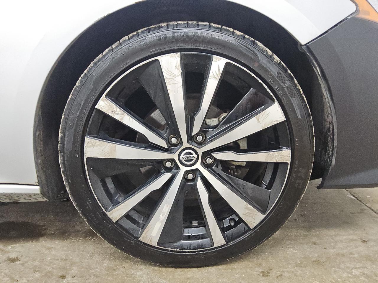 2021 Nissan Altima Sv Серебряный vin: 1N4BL4DV3MN341954 Damage: Right Front Wheel, Curb Rash, > 12 Inches