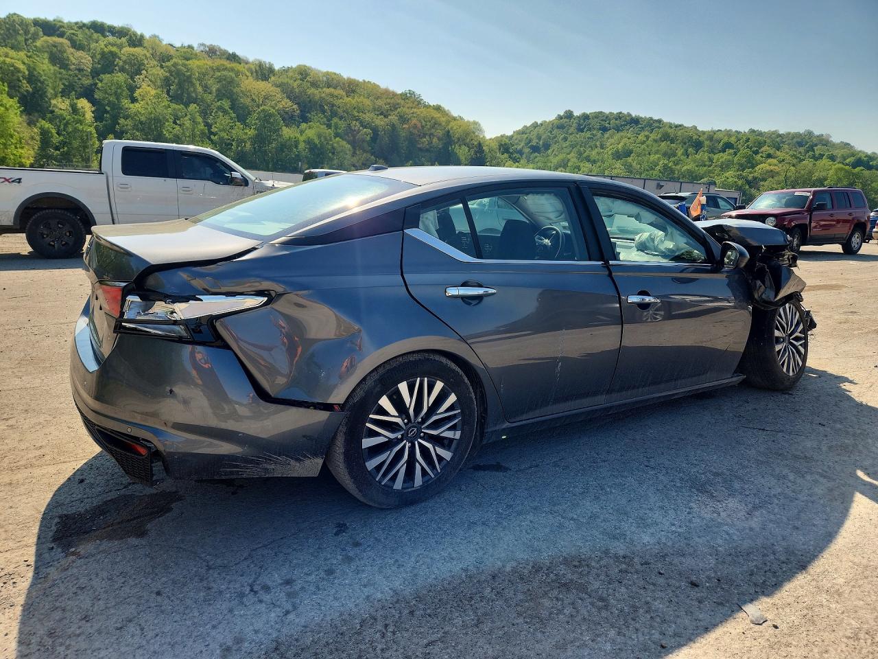 2025 Nissan Altima Sv Gray vin: 1N4BL4DV3SN367824