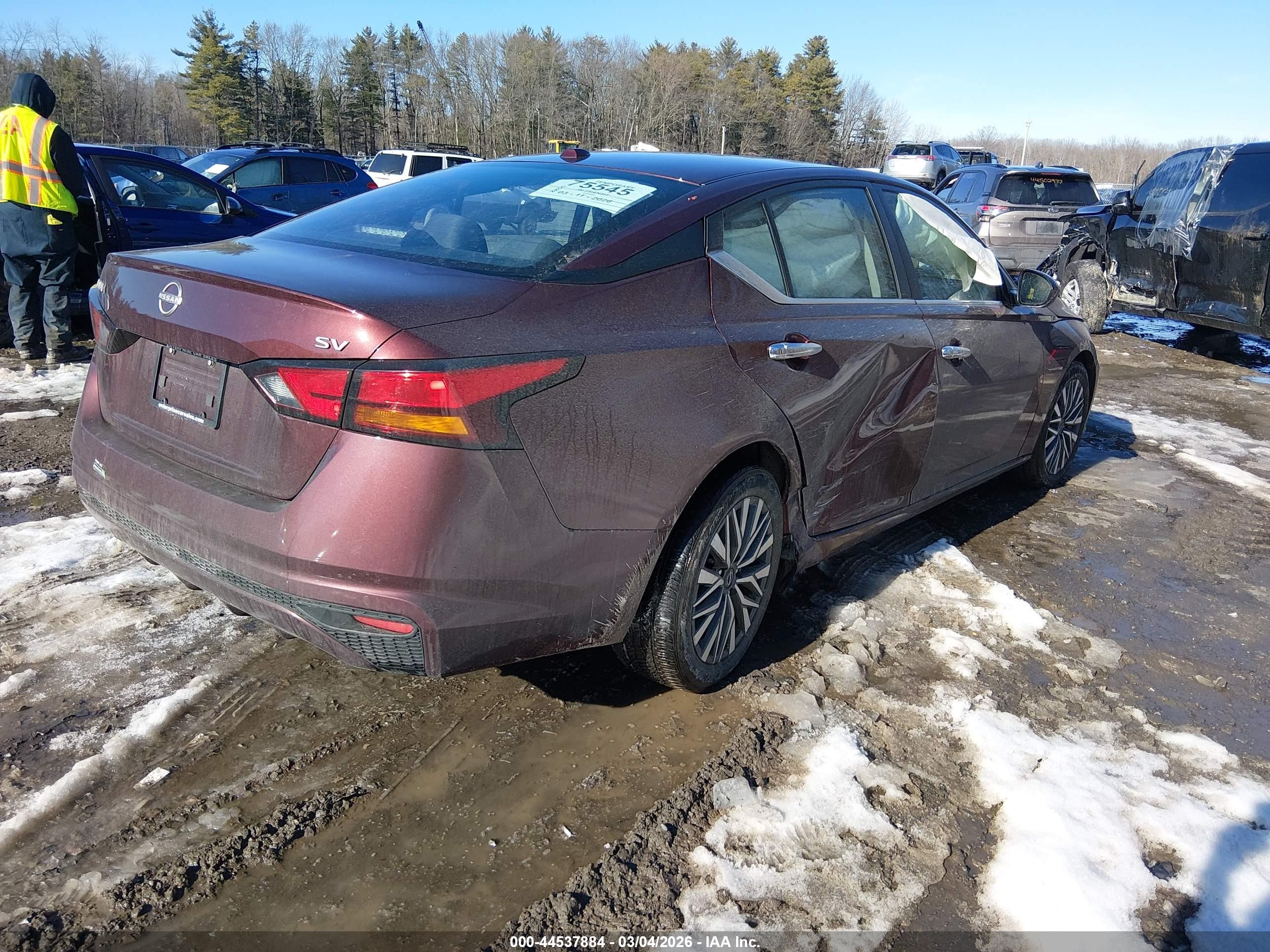 2023 Nissan Altima Sv Fwd Maroon vin: 1N4BL4DV4PN379875