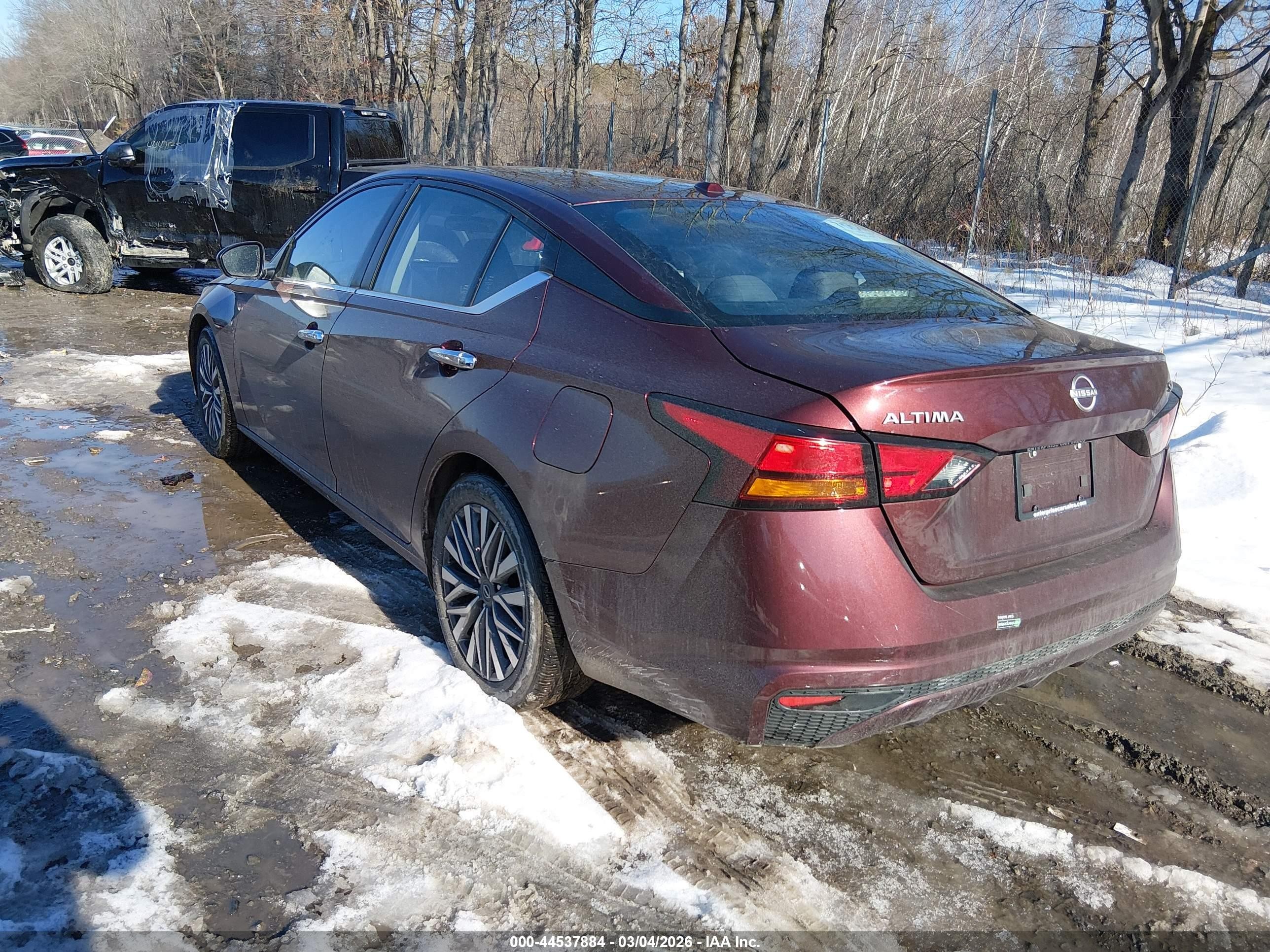 2023 Nissan Altima Sv Fwd Maroon vin: 1N4BL4DV4PN379875