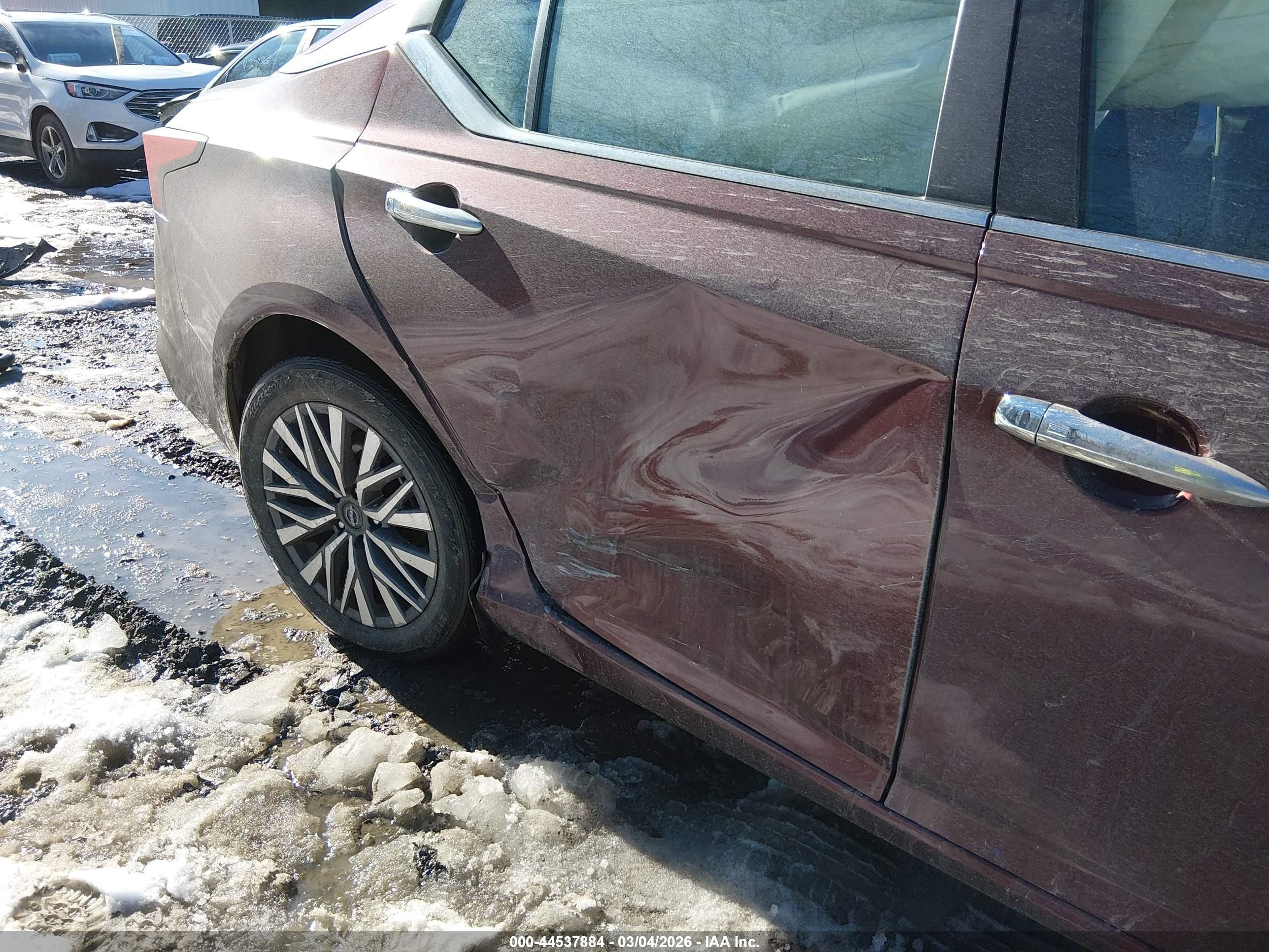 2023 Nissan Altima Sv Fwd Maroon vin: 1N4BL4DV4PN379875