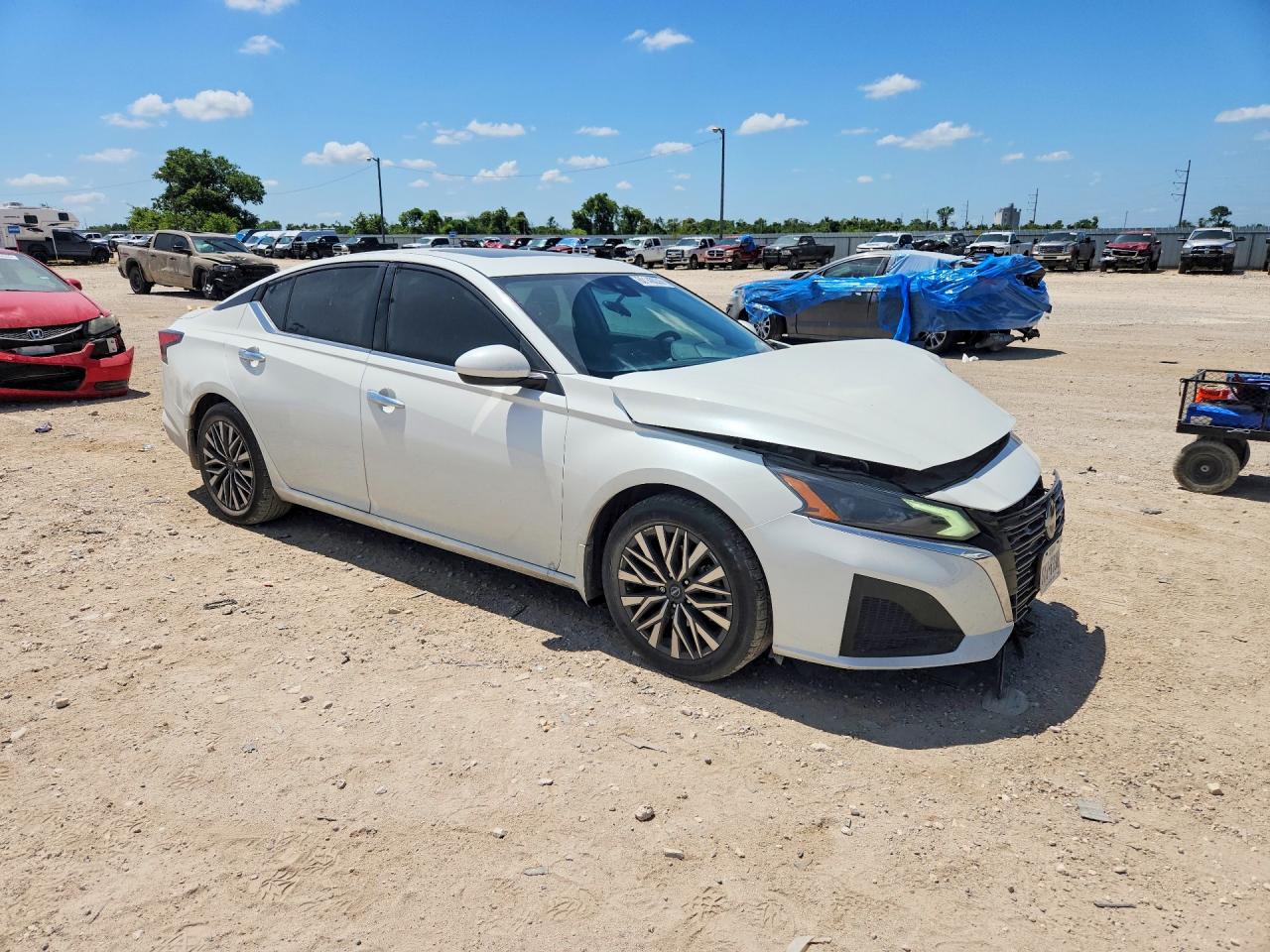 2023 Nissan Altima Sv White vin: 1N4BL4DV4PN397499