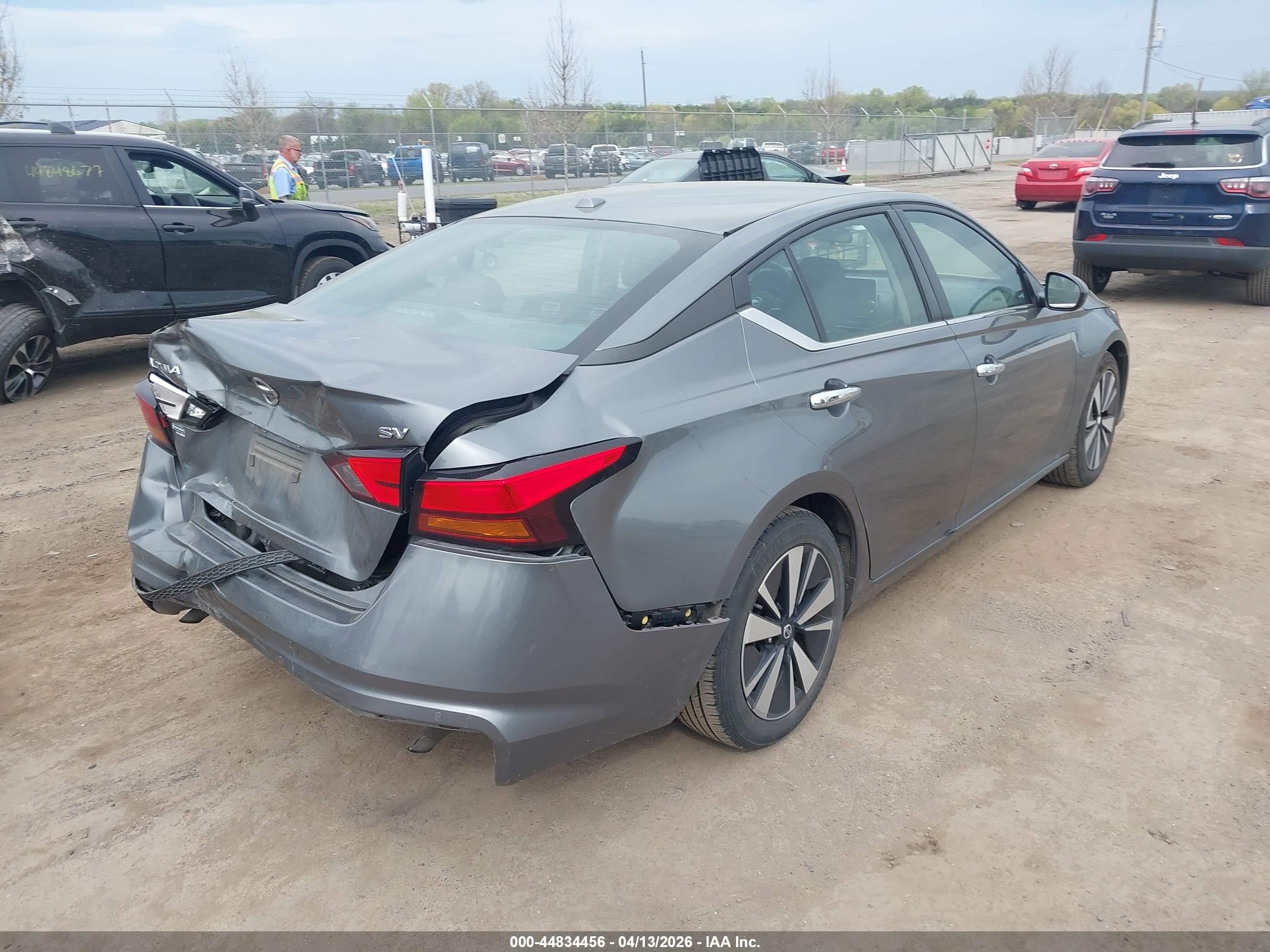 2022 Nissan Altima Sv Fwd Серый vin: 1N4BL4DV5NN404697