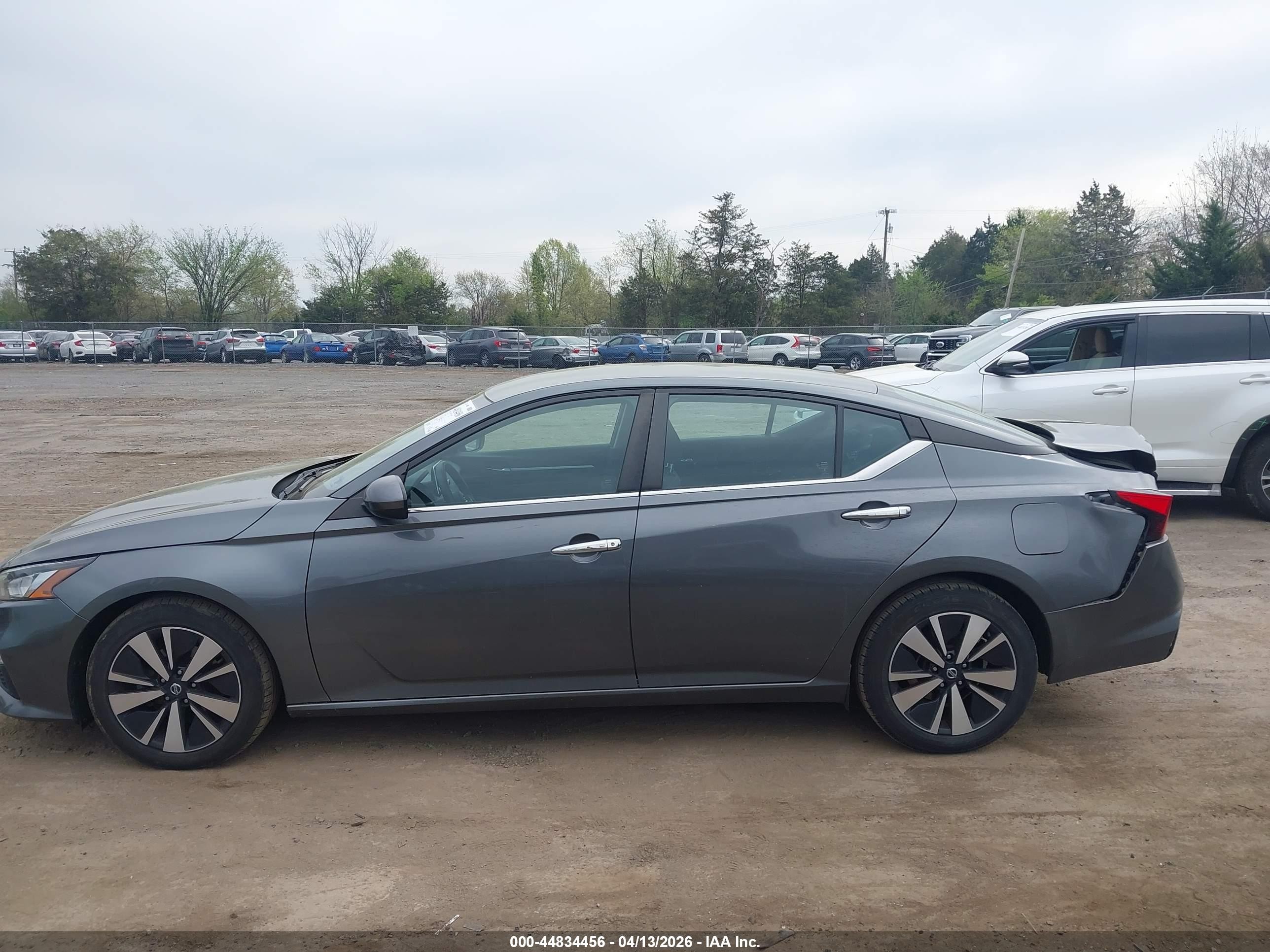 2022 Nissan Altima Sv Fwd Серый vin: 1N4BL4DV5NN404697