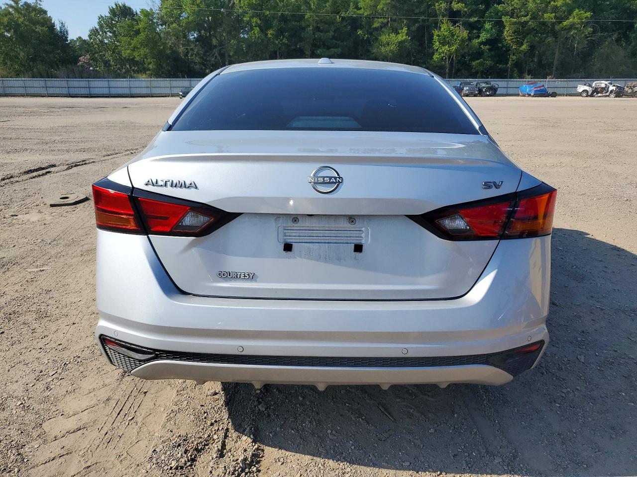2024 Nissan Altima Sv Silver vin: 1N4BL4DV5RN378933