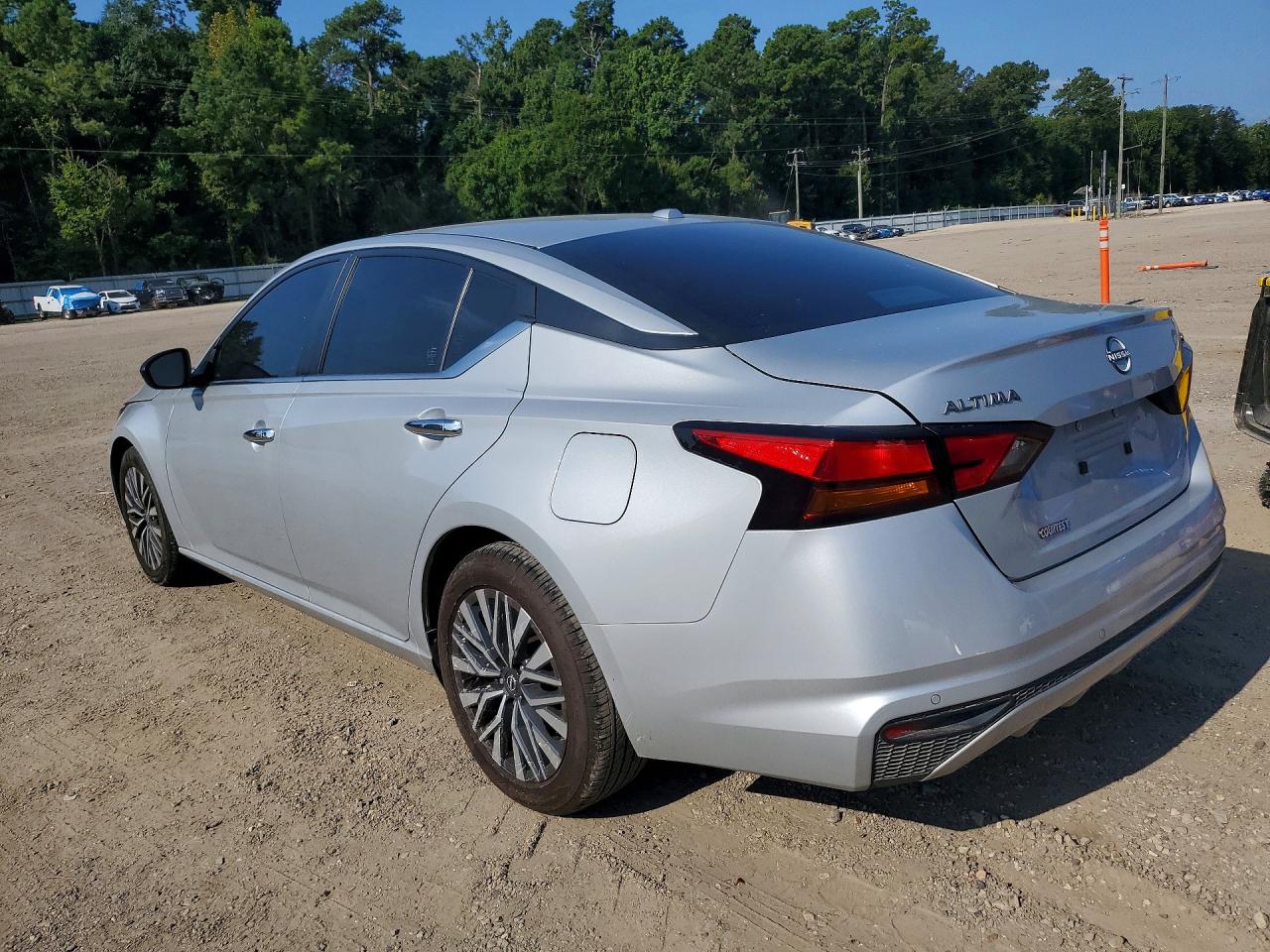 2024 Nissan Altima Sv Silver vin: 1N4BL4DV5RN378933