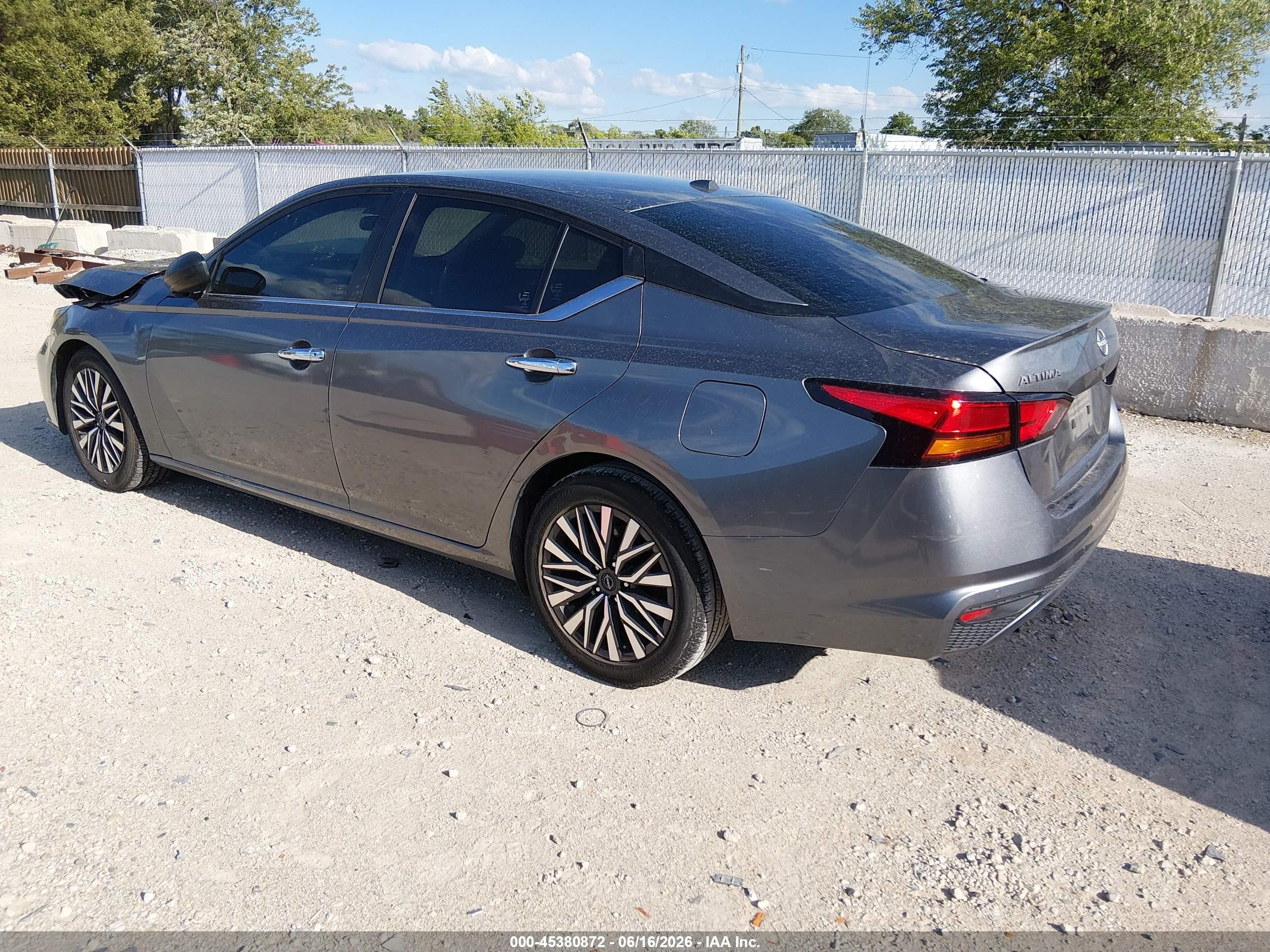 2024 Nissan Altima Sv Fwd Silver vin: 1N4BL4DV5RN384568