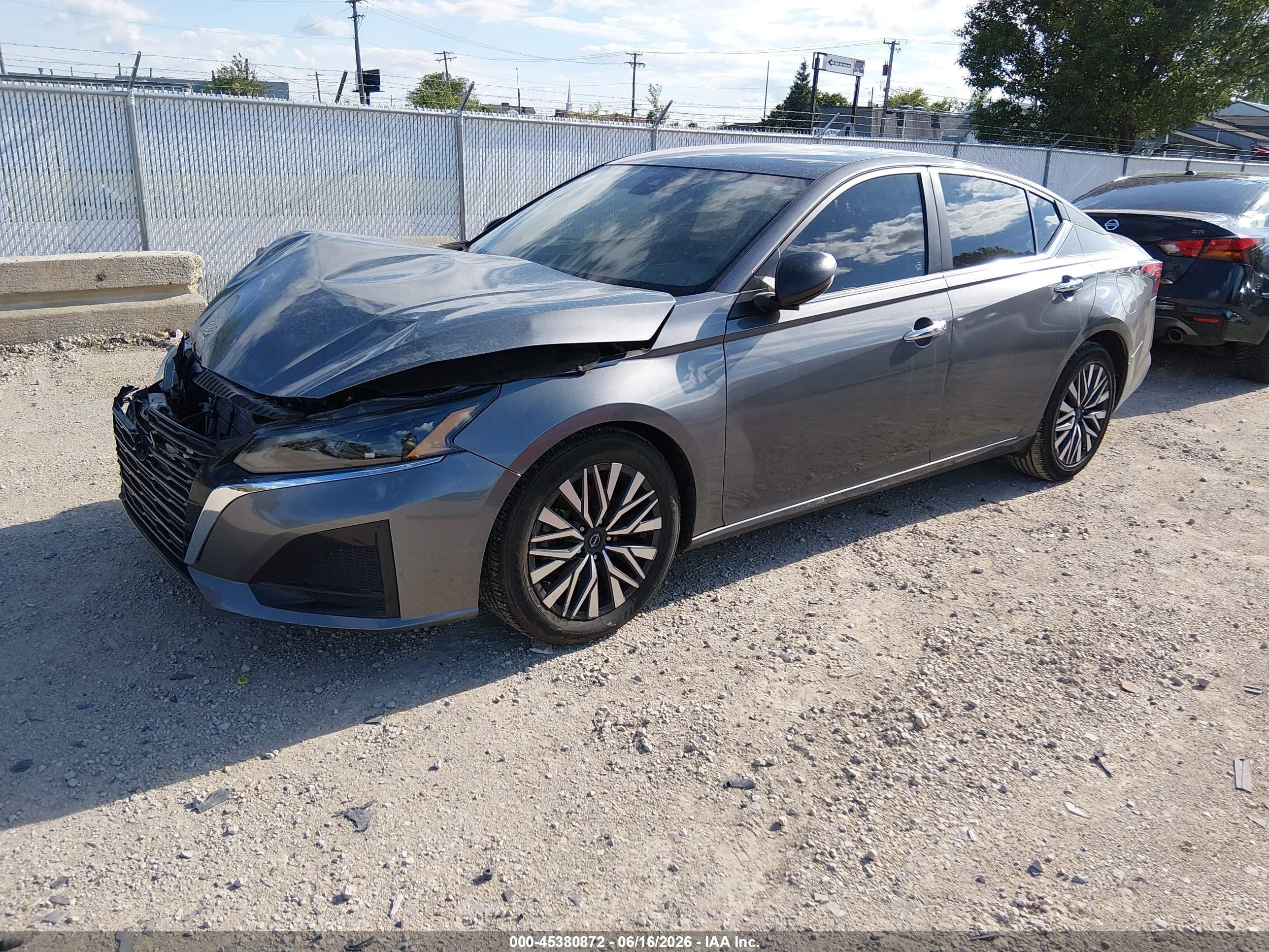 2024 Nissan Altima Sv Fwd Silver vin: 1N4BL4DV5RN384568
