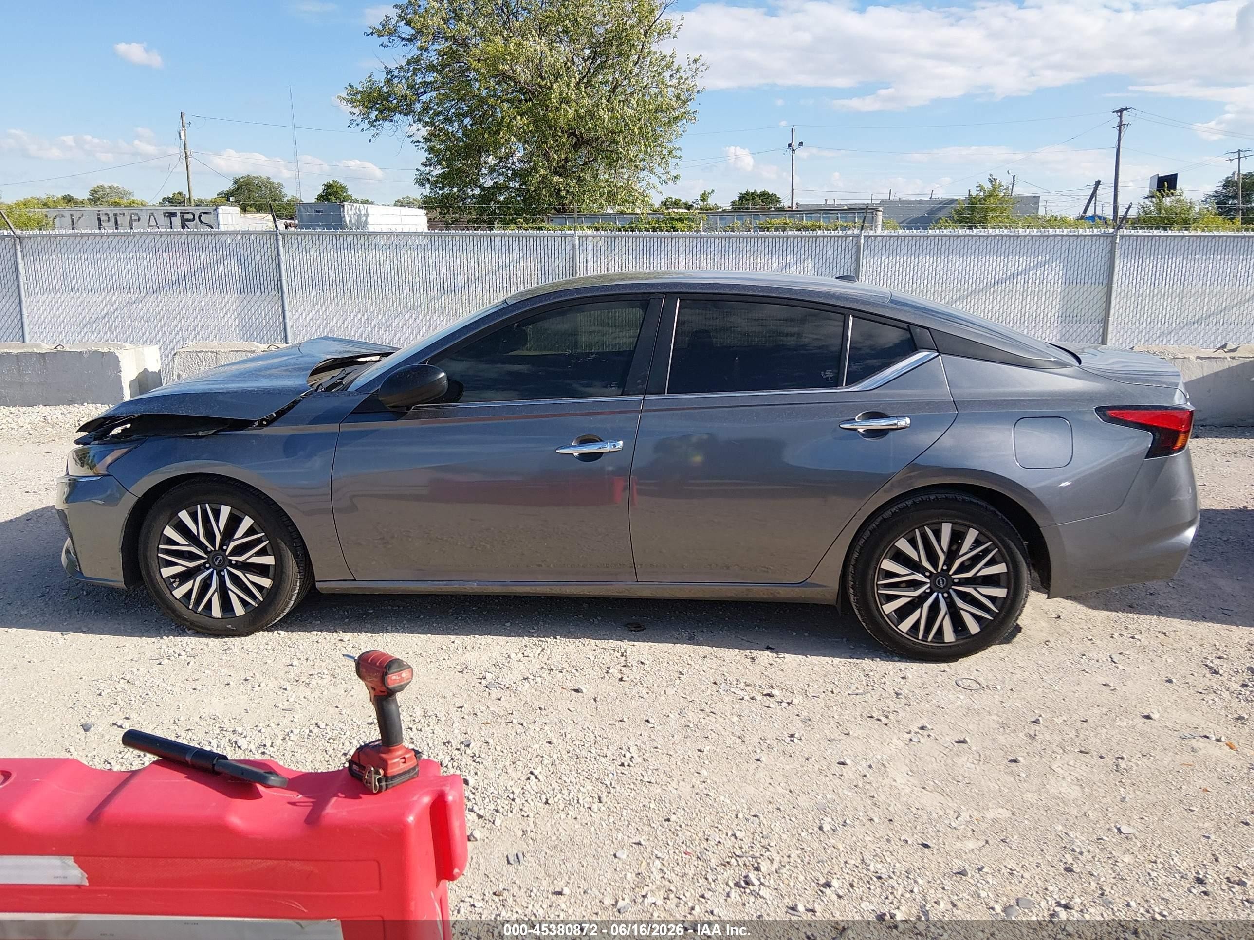 2024 Nissan Altima Sv Fwd Silver vin: 1N4BL4DV5RN384568