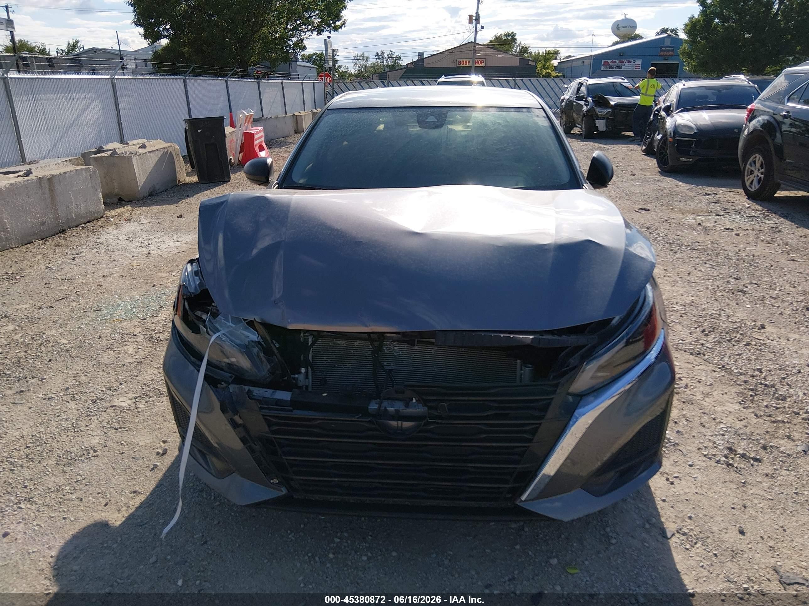 2024 Nissan Altima Sv Fwd Silver vin: 1N4BL4DV5RN384568