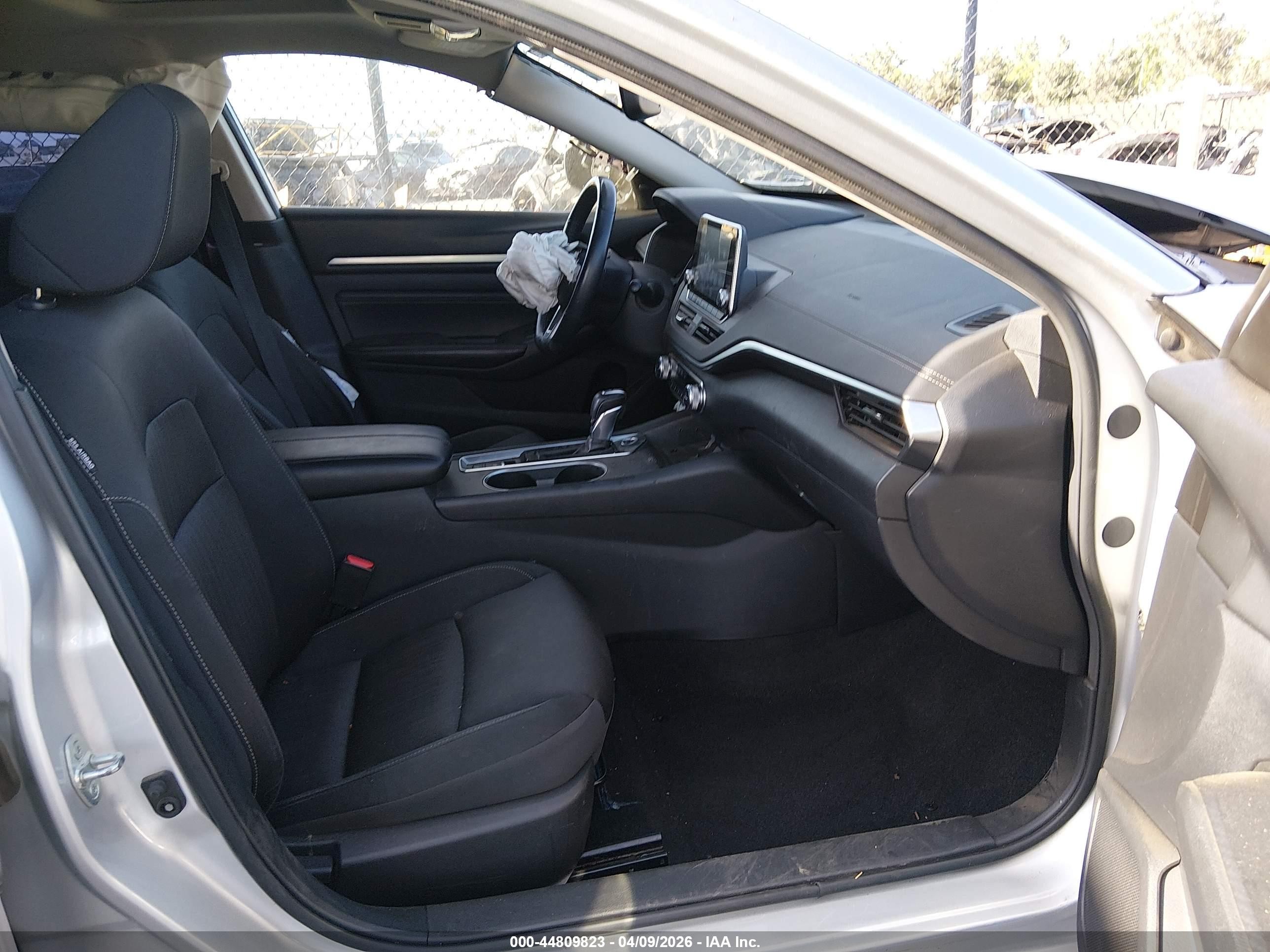 2019 Nissan Altima 2.5 Sv Silver vin: 1N4BL4DV6KC165930