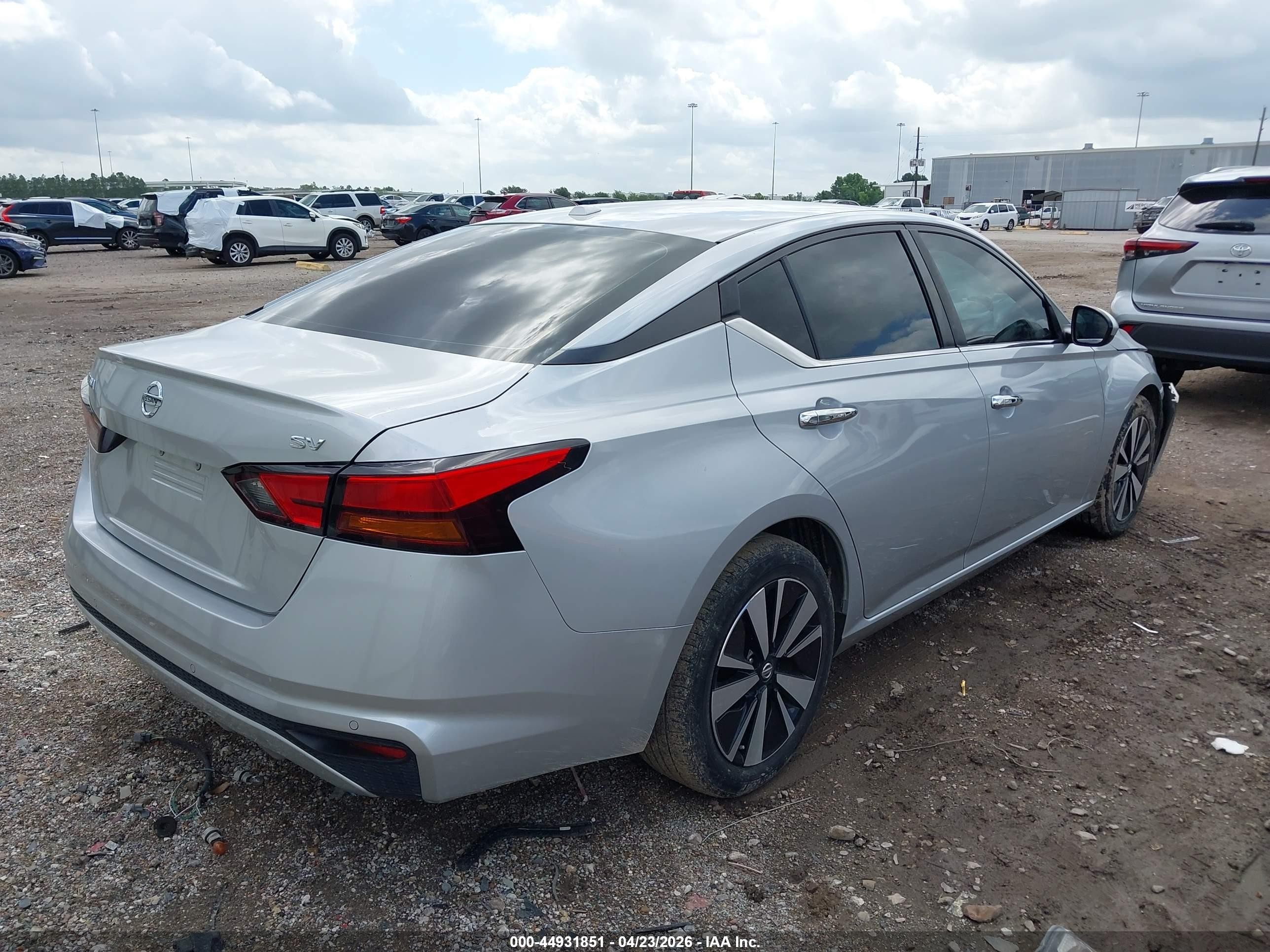 2021 Nissan Altima Sv Fwd Серебряный vin: 1N4BL4DV6MN315896