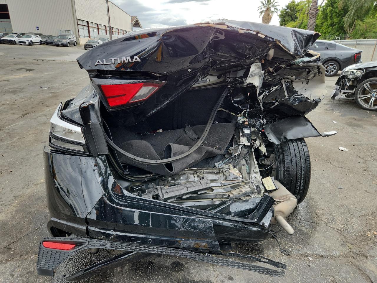 2025 Nissan Altima Sv Black vin: 1N4BL4DV6SN352069 Damage: Deck Lid, Severe Damage, Replacement Required