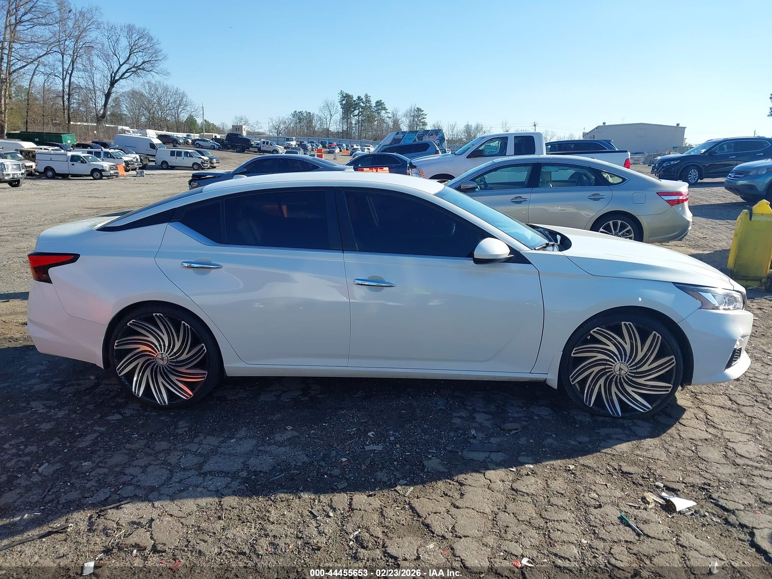 2021 Nissan Altima Sv Fwd White vin: 1N4BL4DV7MN302333